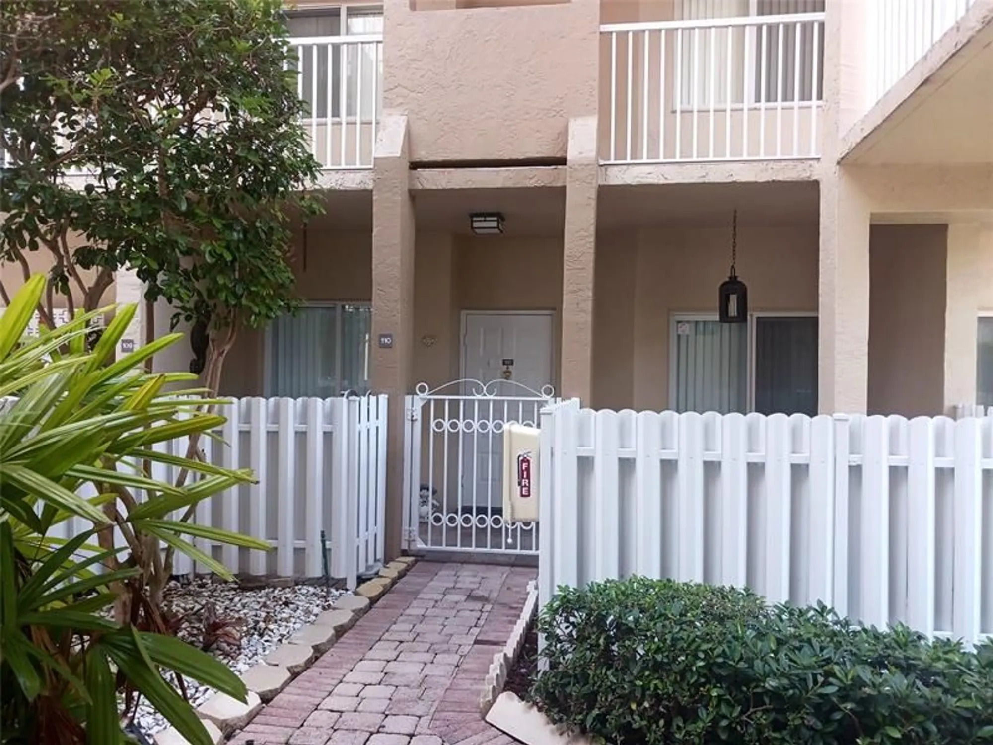 Property Slideshow image 1 of 45 | 7647 southampton ter 110, Tamarac, FL, 33321