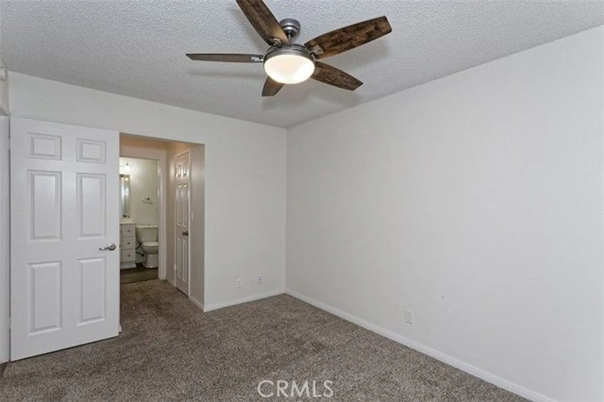 Property Slideshow image 18 of 19 | 19236 cottonwood dr, Apple Valley, CA, 92308
