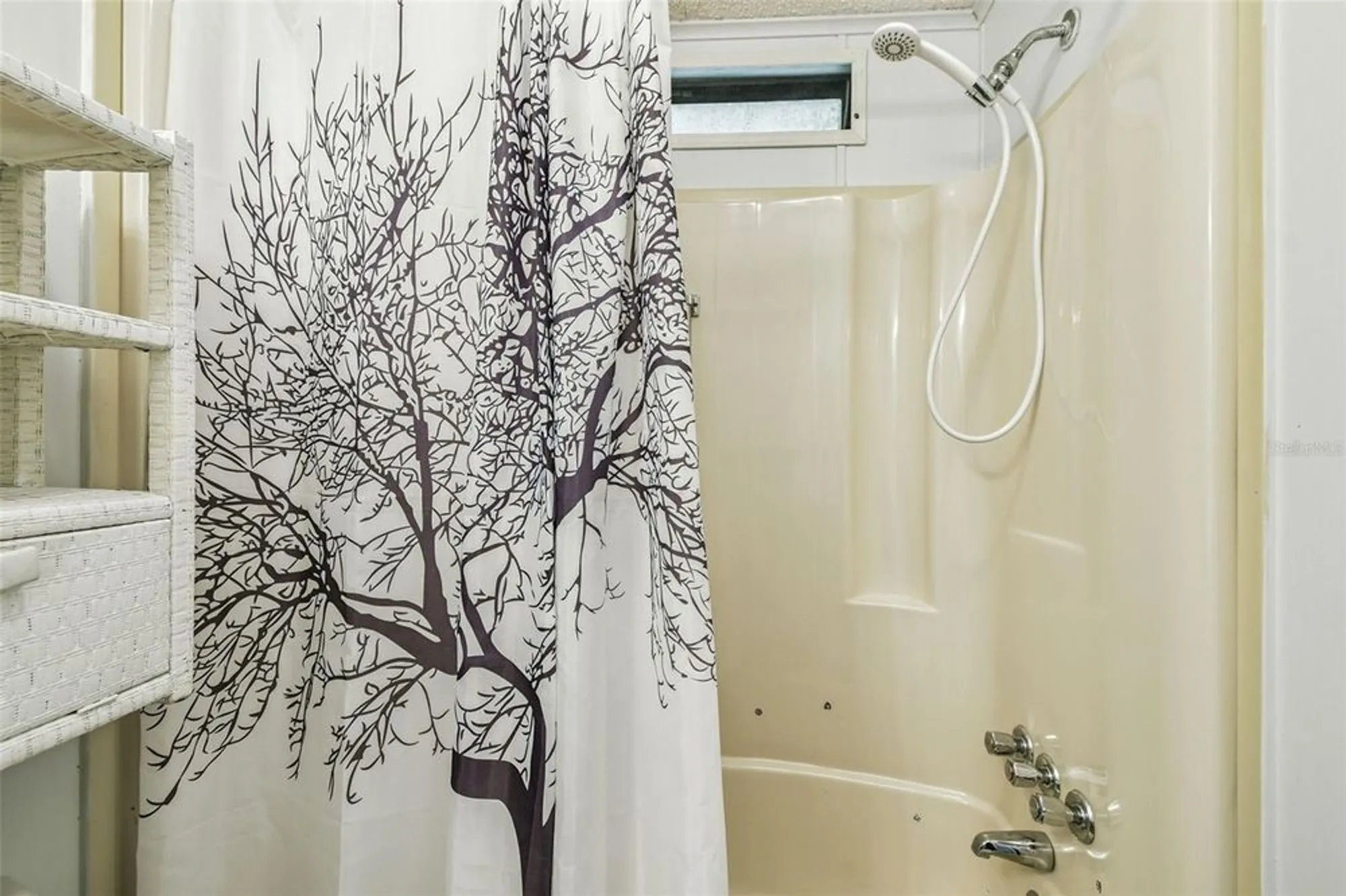 Property Slideshow image 42 of 77 | 1811 sherwood hill dr, Lakeland, FL, 33810