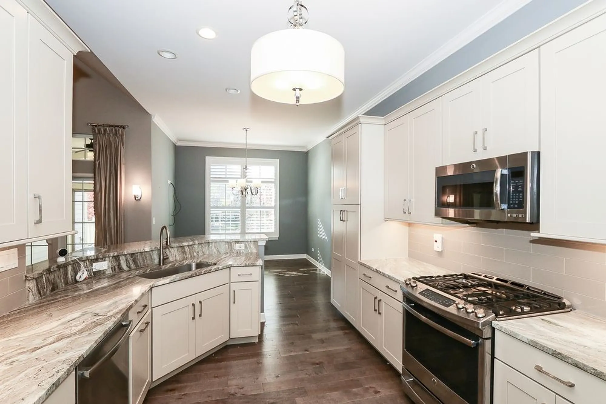 Property Slideshow image 11 of 35 | , Lake In The Hills, IL, 60156