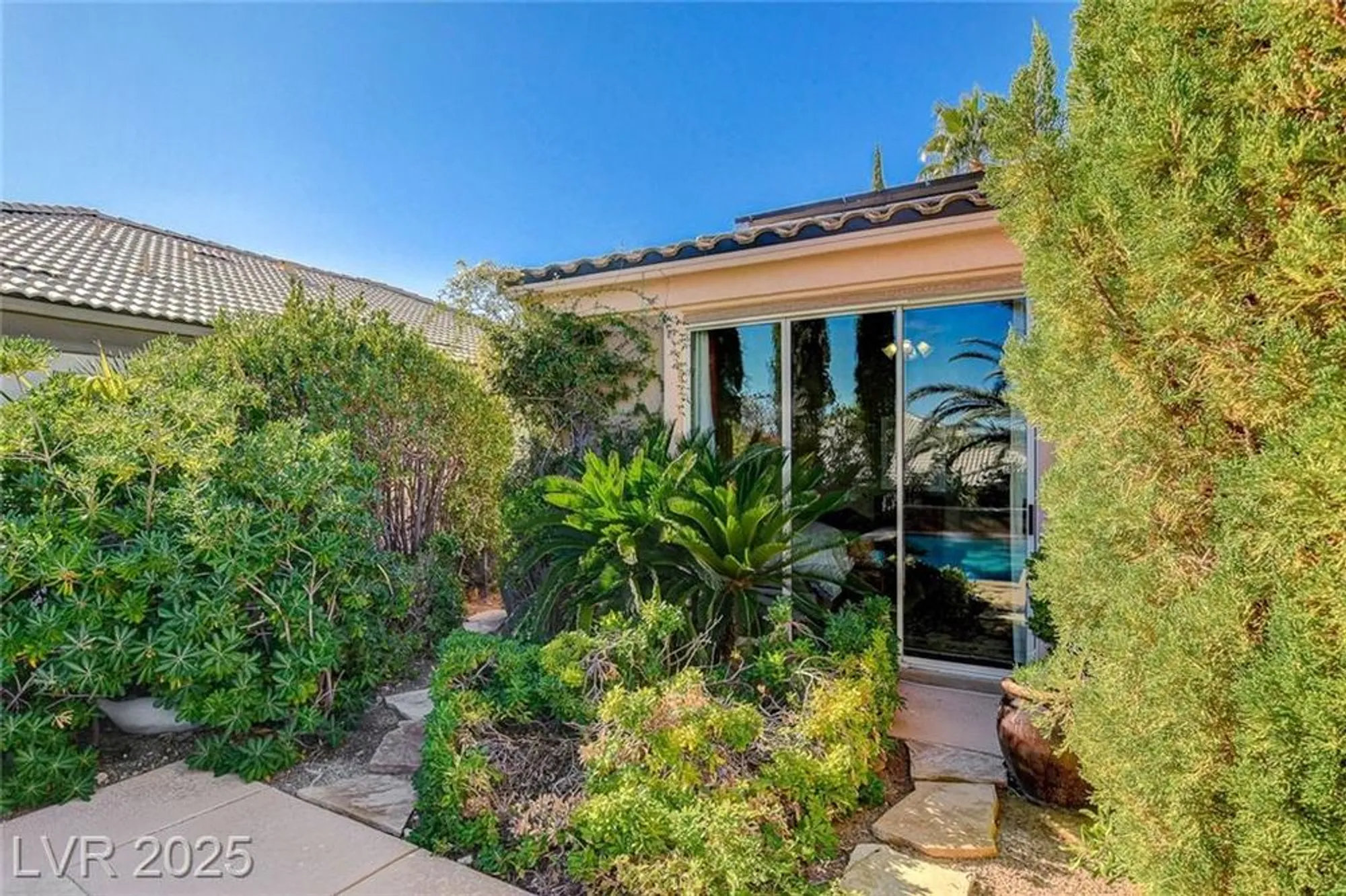 Property Slideshow image 45 of 56 | 5152 vincitor st, Las Vegas, NV, 89135