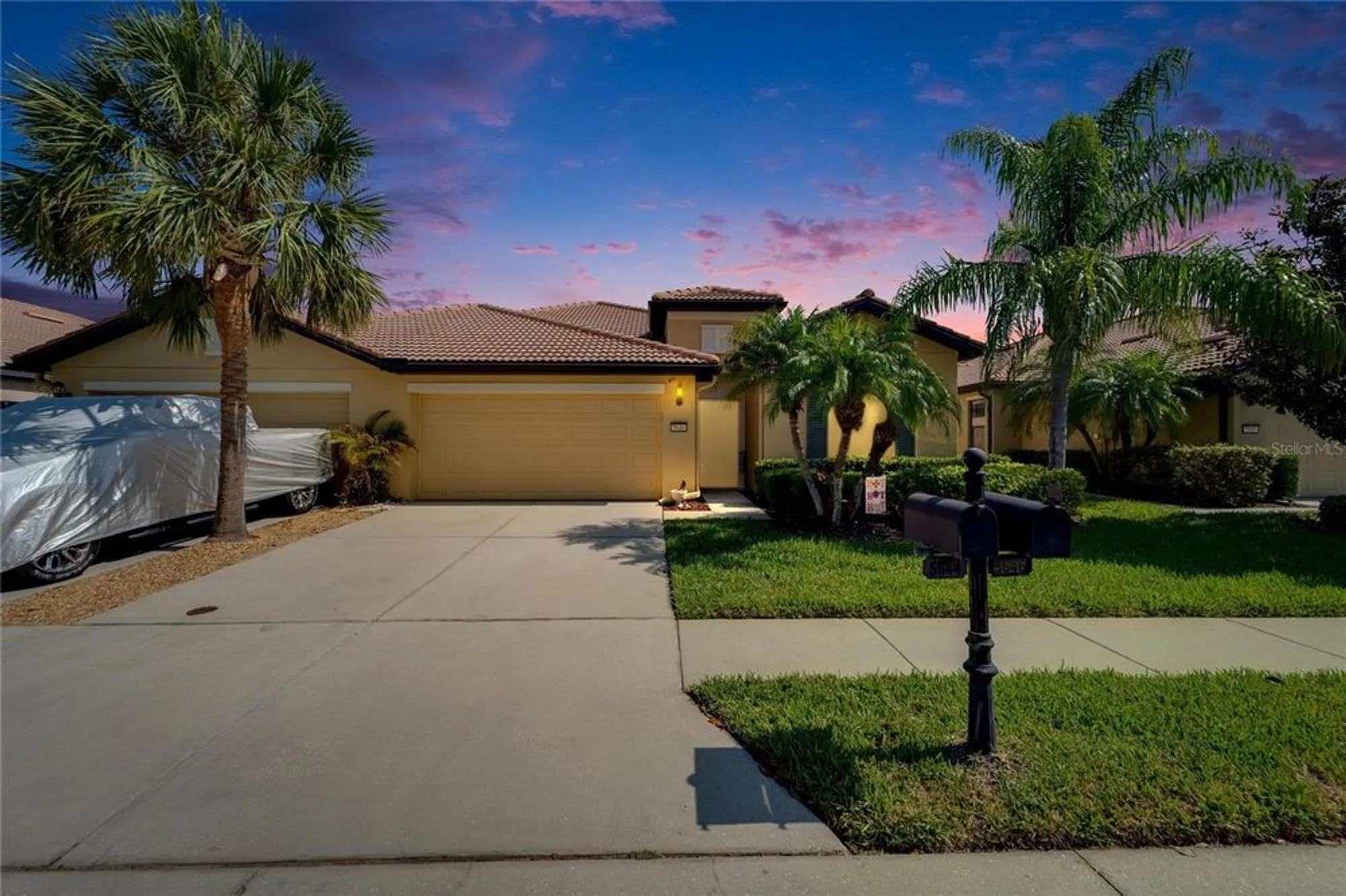 Property Slideshow image 7 of 93 | 5646 sunset falls dr, Apollo Beach, FL, 33572