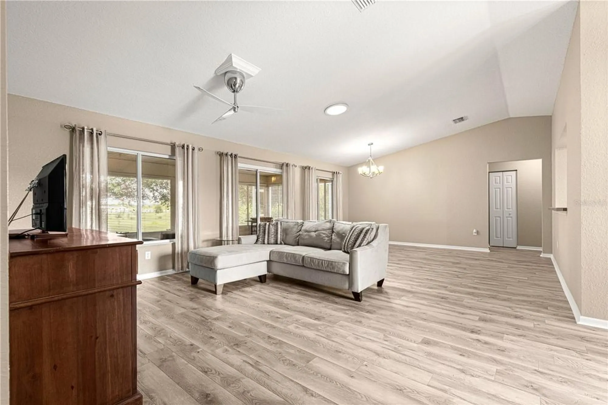 Property Slideshow image 6 of 55 | 13835 se 85th cir, Summerfield, FL, 34491