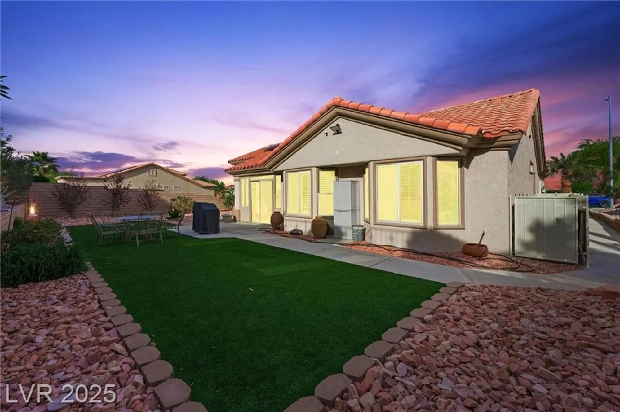 Property Slideshow image 38 of 52 | 2725 byron dr, Las Vegas, NV, 89134