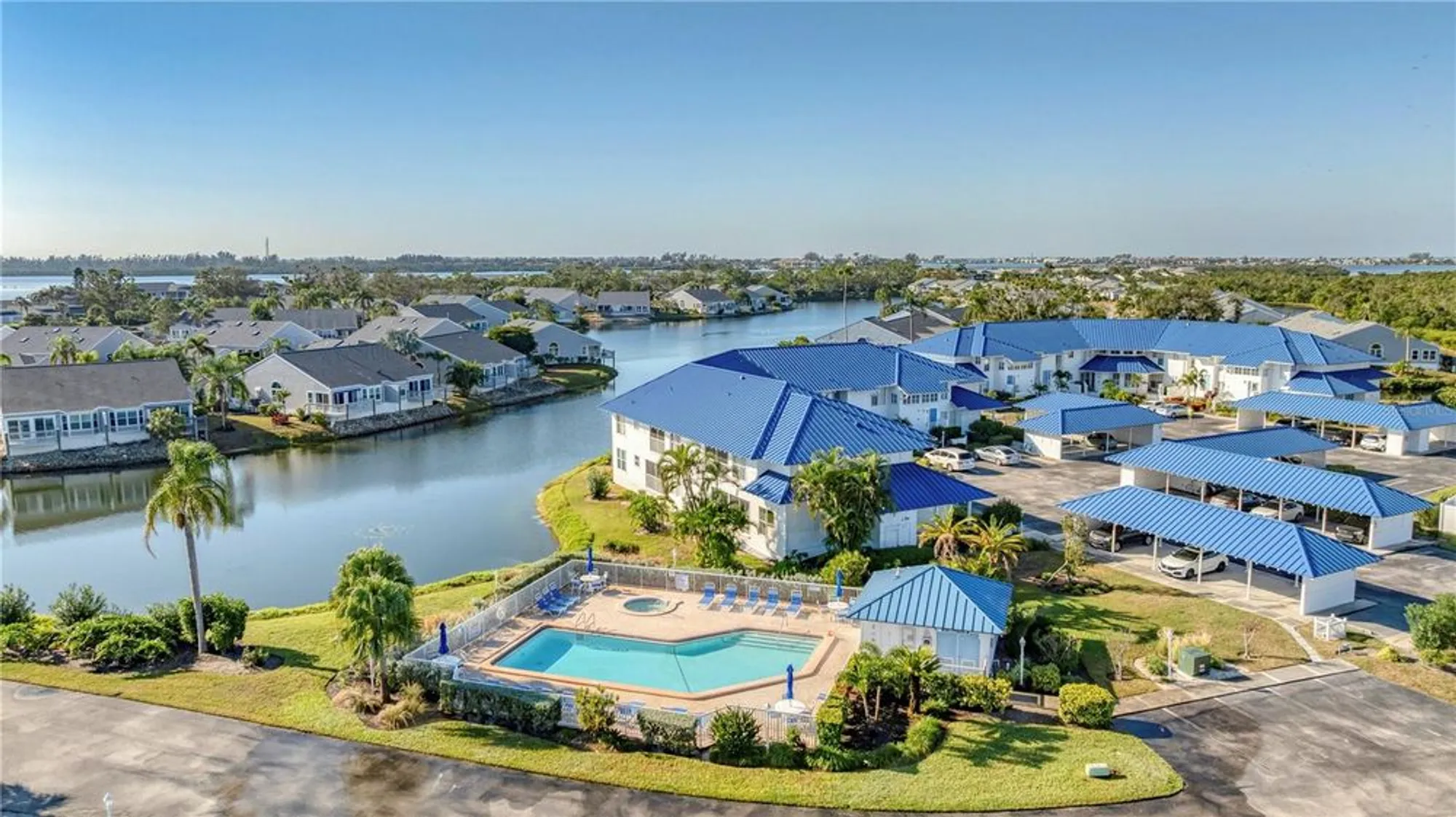 Property Slideshow image 34 of 54 | 983 sandpiper cir, Bradenton, FL, 34209