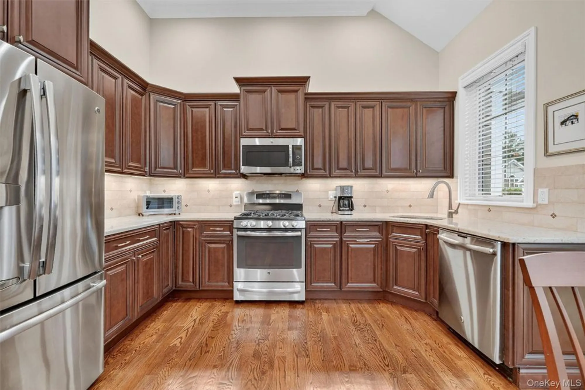 Property Slideshow image 8 of 44 | 29 michael roberts ct, Pearl River, NY, 10965