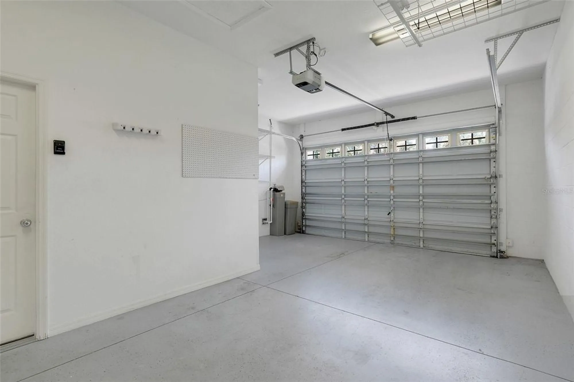 Property Slideshow image 37 of 46 | 1042 avenida sonoma, Lady Lake, FL, 32159