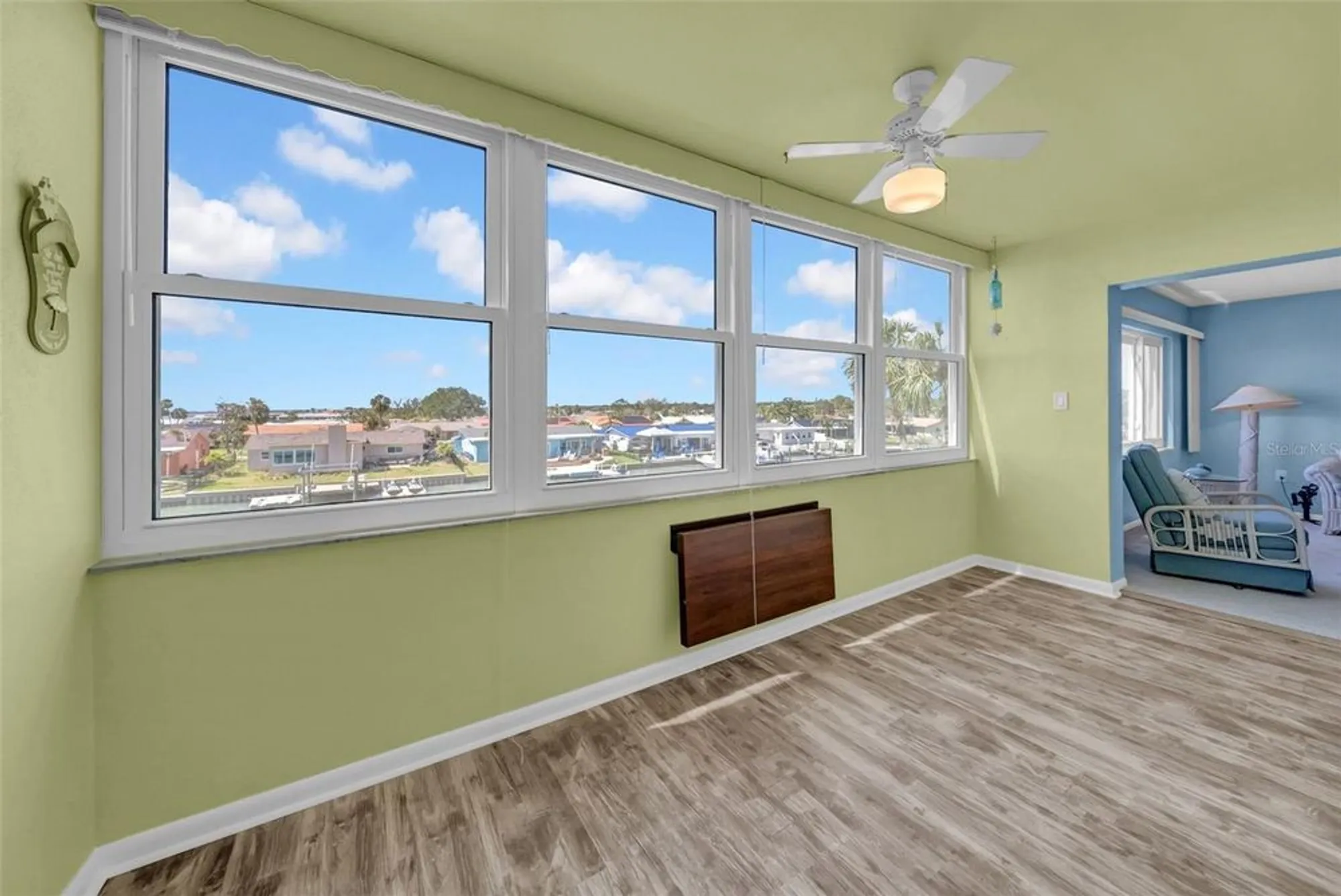 Property Slideshow image 17 of 49 | 4725 cove cir apt 302, St Petersburg, FL, 33708