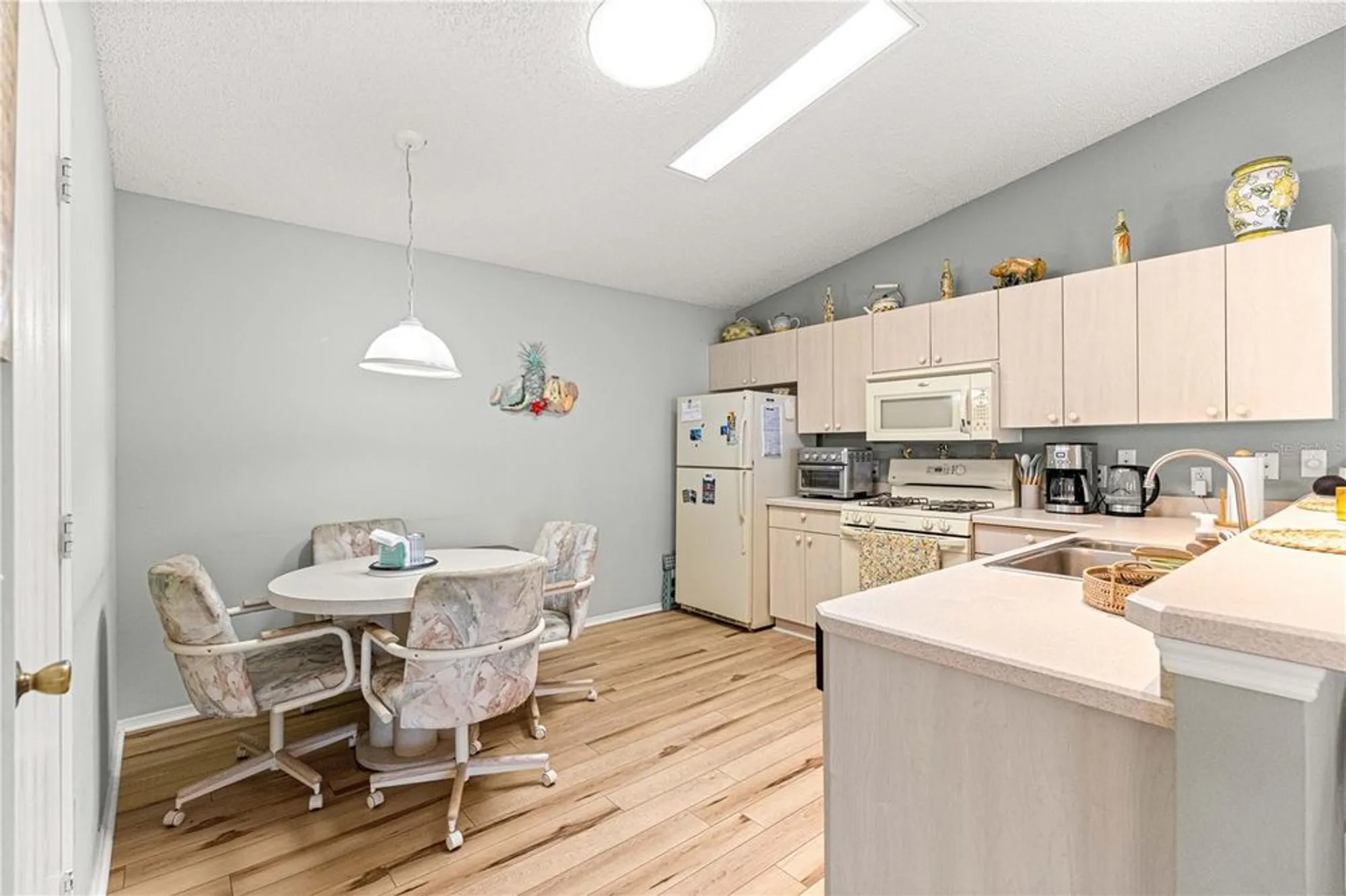 Property Slideshow image 7 of 20 | 2912 barboza dr, The Villages, FL, 32162