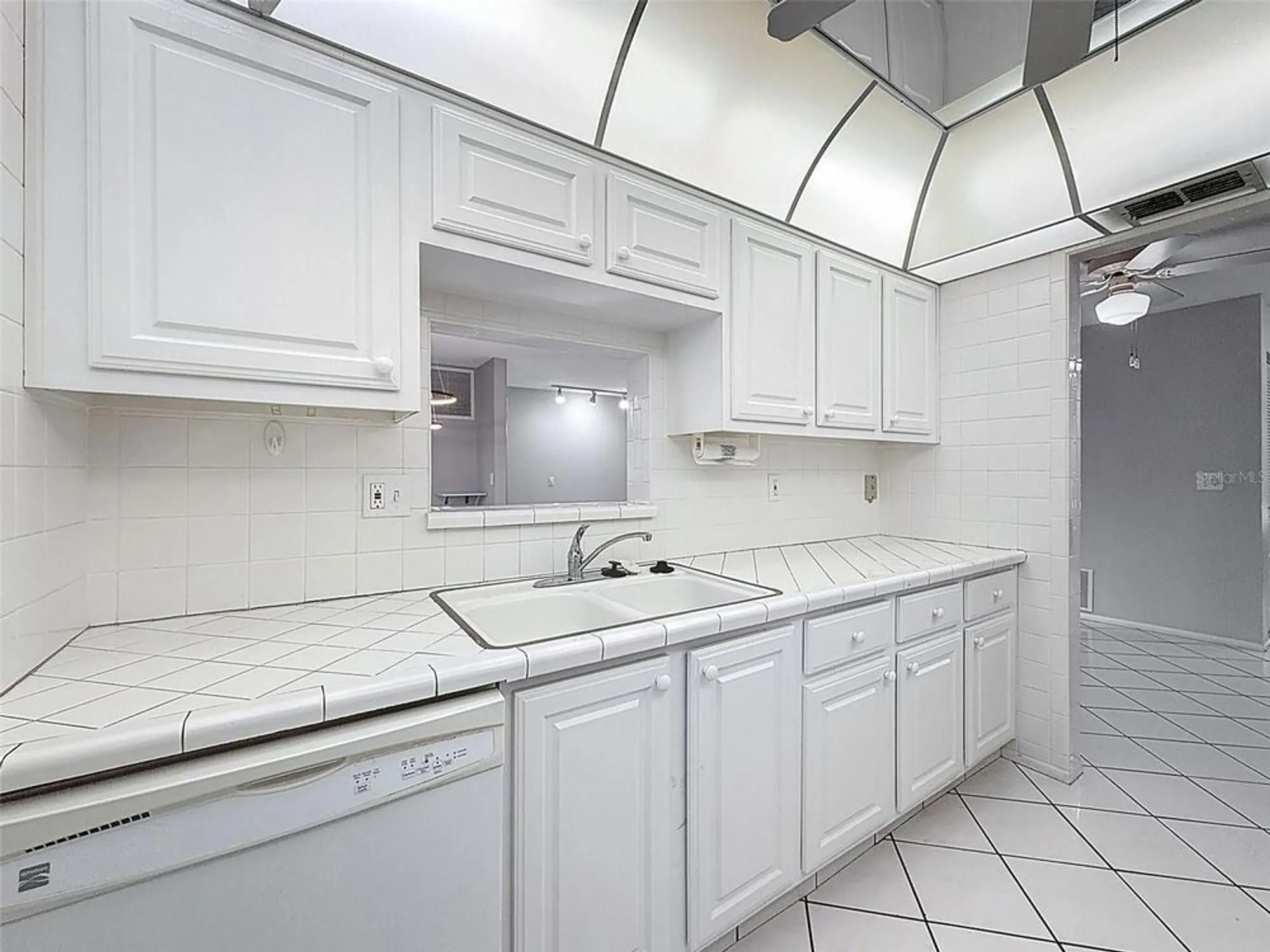 Property Slideshow image 13 of 82 | 5970 80th st n unit 206, St Petersburg, FL, 33709