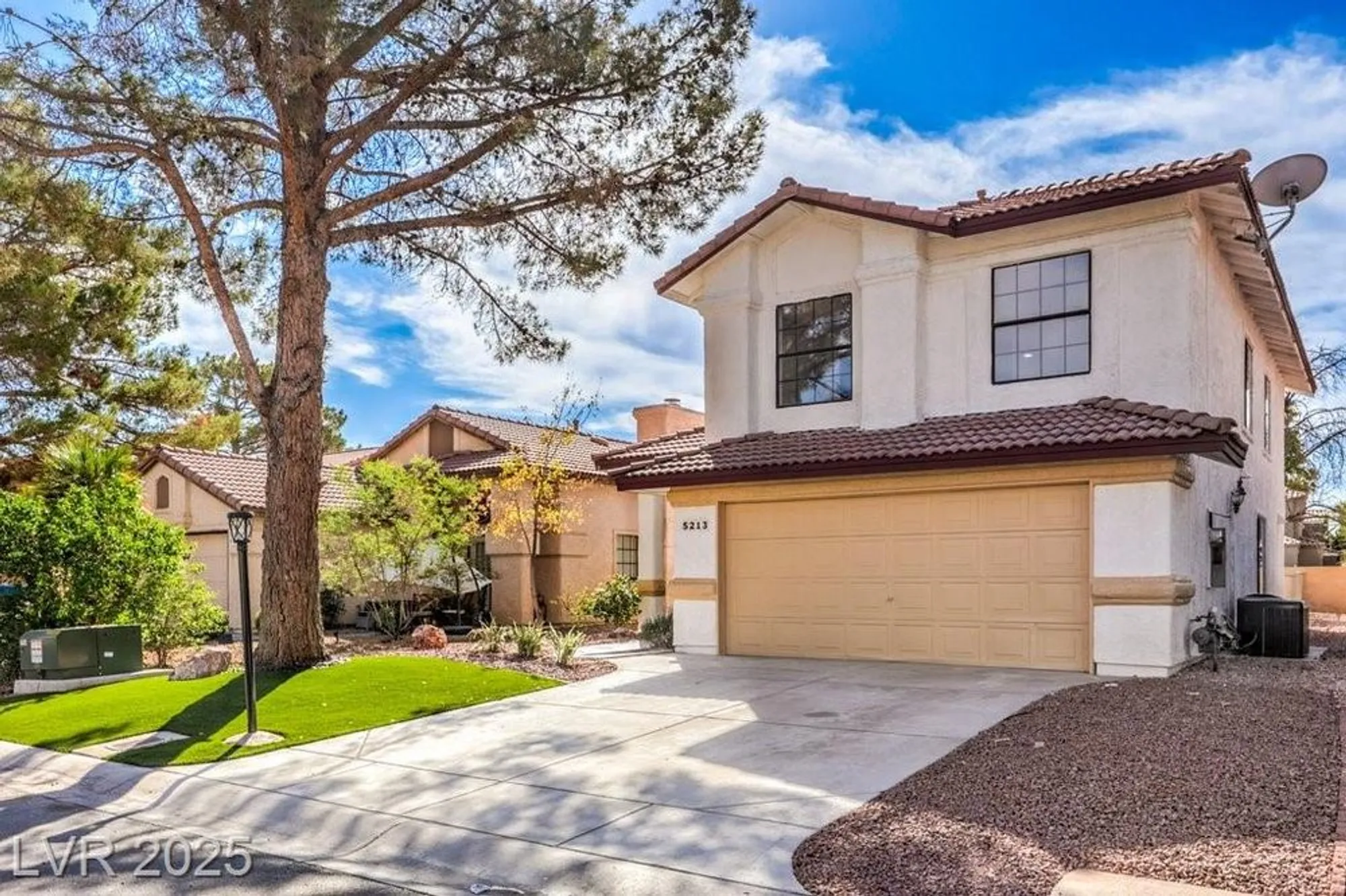 Property Slideshow image 3 of 37 | 5213 tamanar dr, Las Vegas, NV, 89130