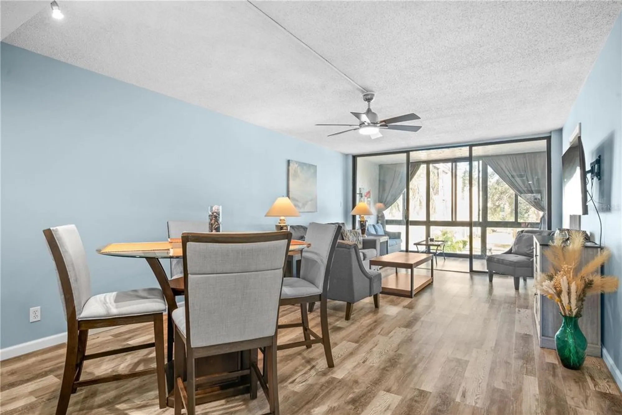 Property Slideshow image 5 of 34 | 14130 rosemary ln 5209, Largo, FL, 33774