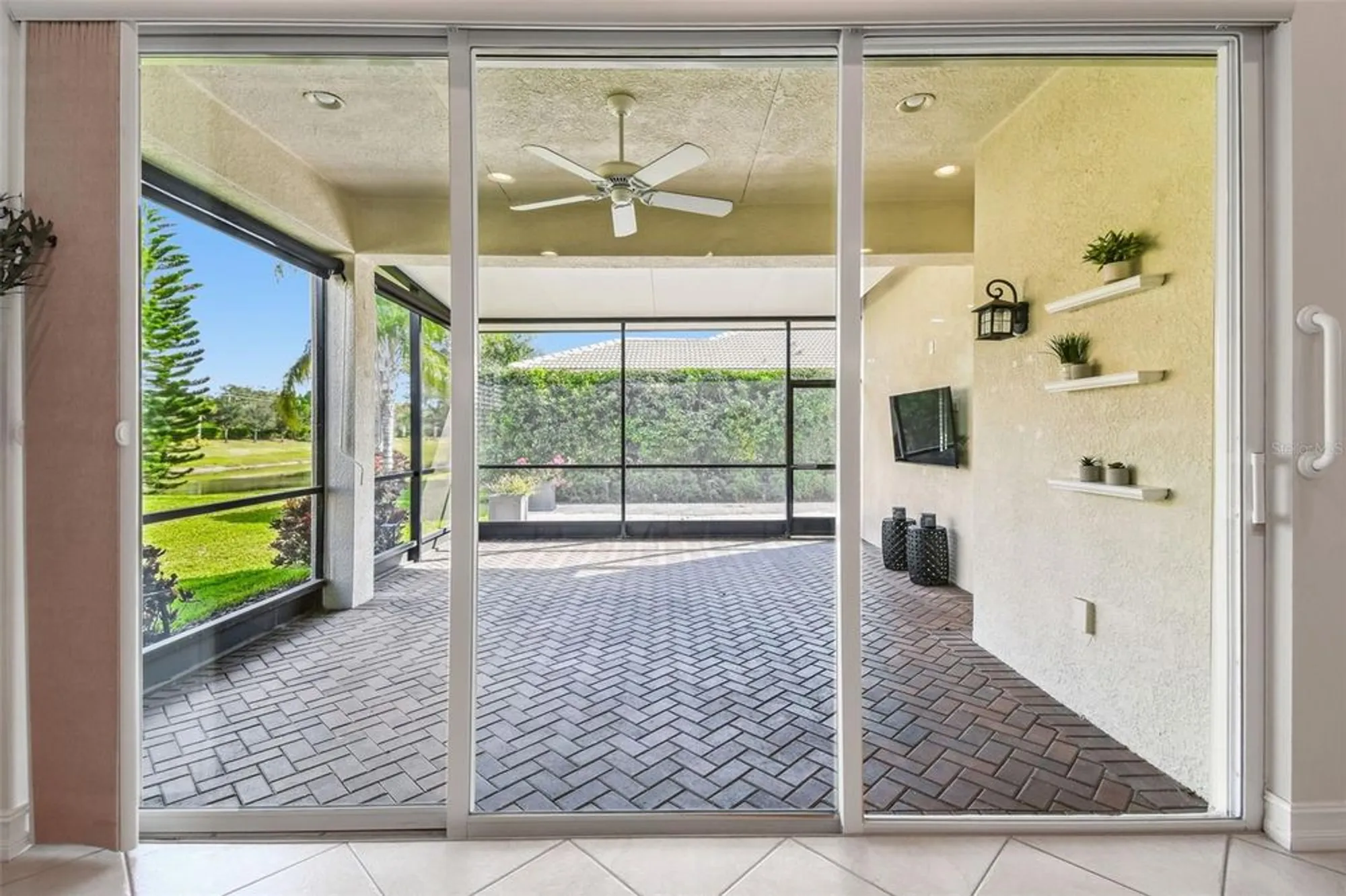 Property Slideshow image 20 of 48 | 5103 shady stone pl, Wimauma, FL, 33598