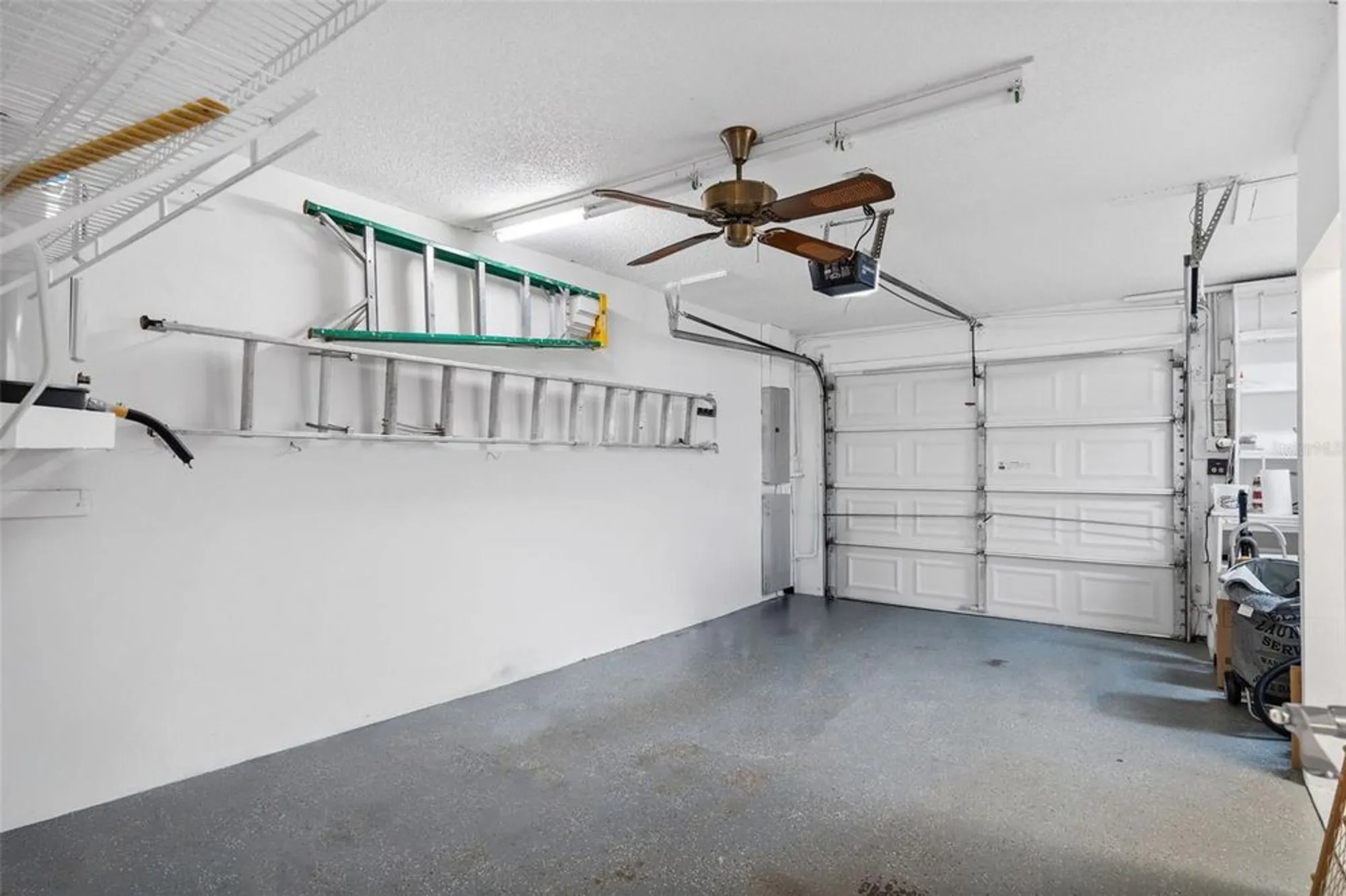 Property Slideshow image 32 of 59 | 3201 mcmath dr, Palm Harbor, FL, 34684