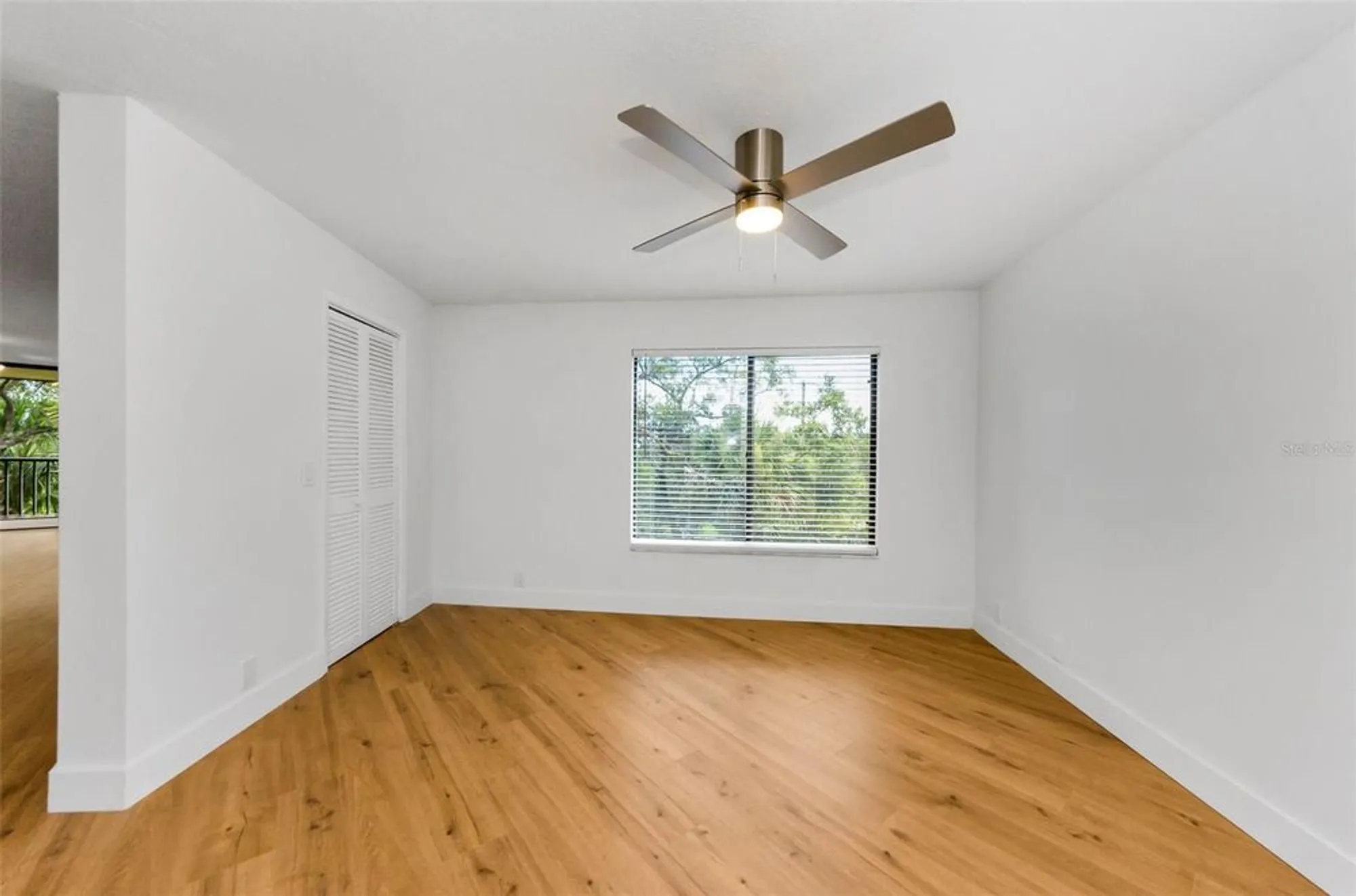 Property Slideshow image 14 of 47 | 3062 eastland blvd unit 308, Clearwater, FL, 33761