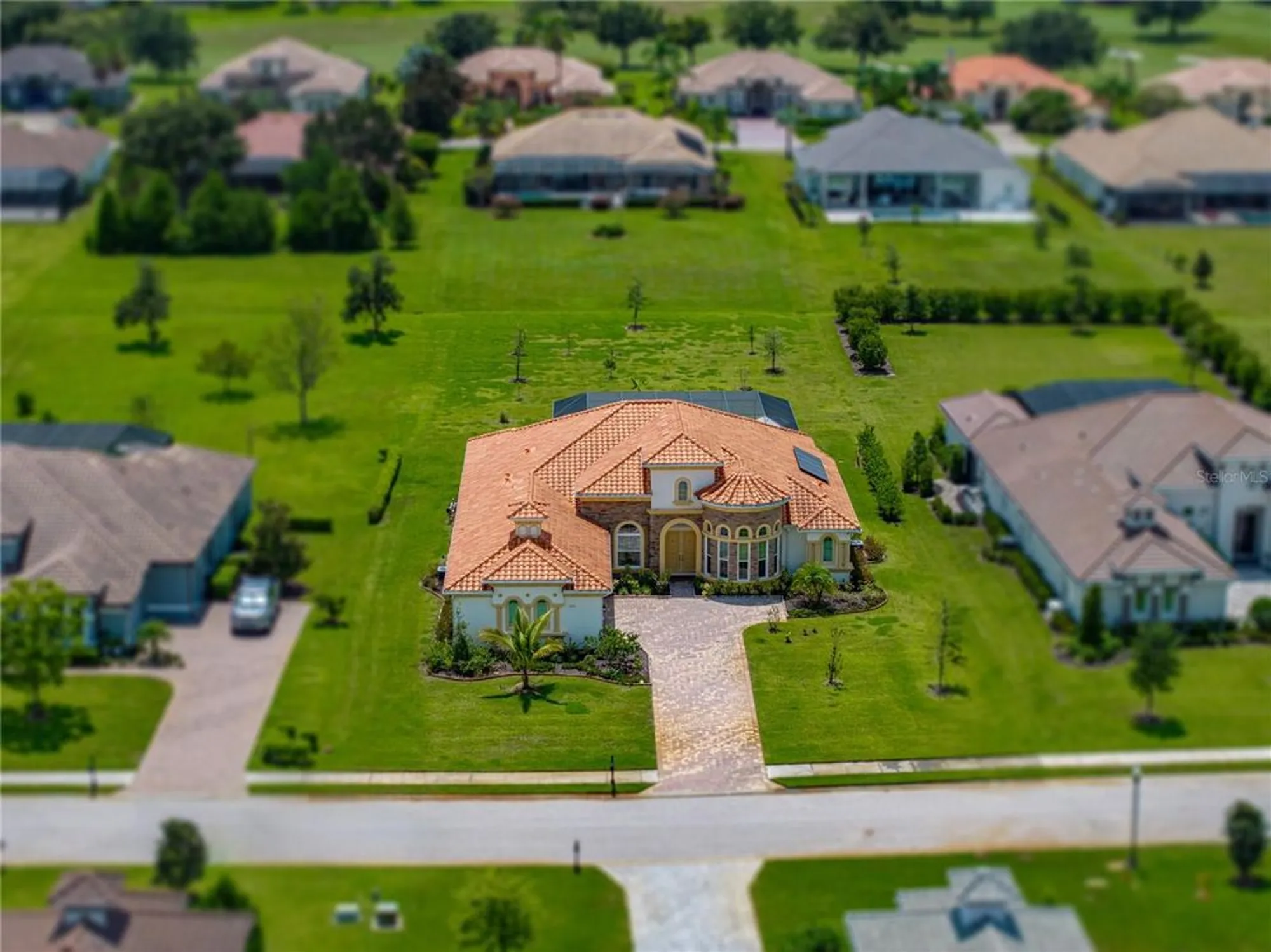 Property Slideshow image 10 of 100 | 13753 carryback dr, Dade City, FL, 33525