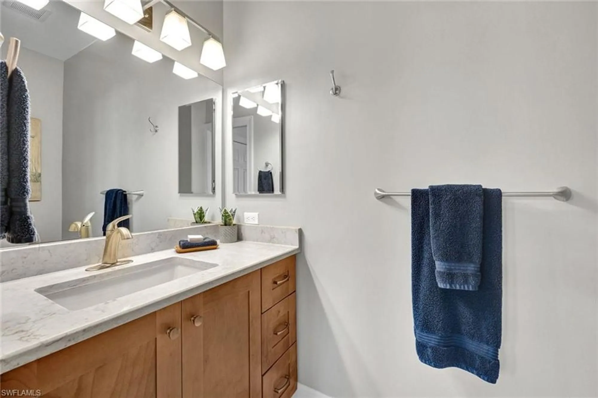 Property Slideshow image 39 of 50 | 25011 goldcrest dr, Bonita Springs, FL, 34134