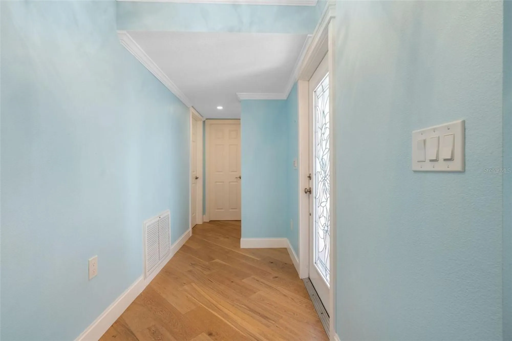 Property Slideshow image 12 of 30 | 2305 riverbluff pkwy # v256, Sarasota, FL, 34231