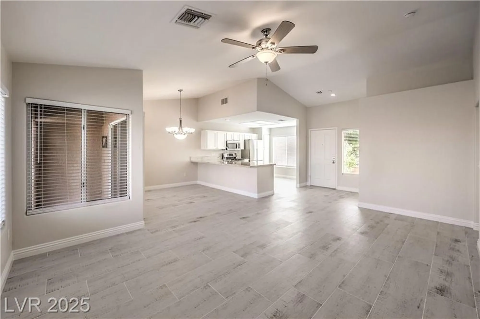 Property Slideshow image 9 of 57 | 10004 heyfield dr, Las Vegas, NV, 89134