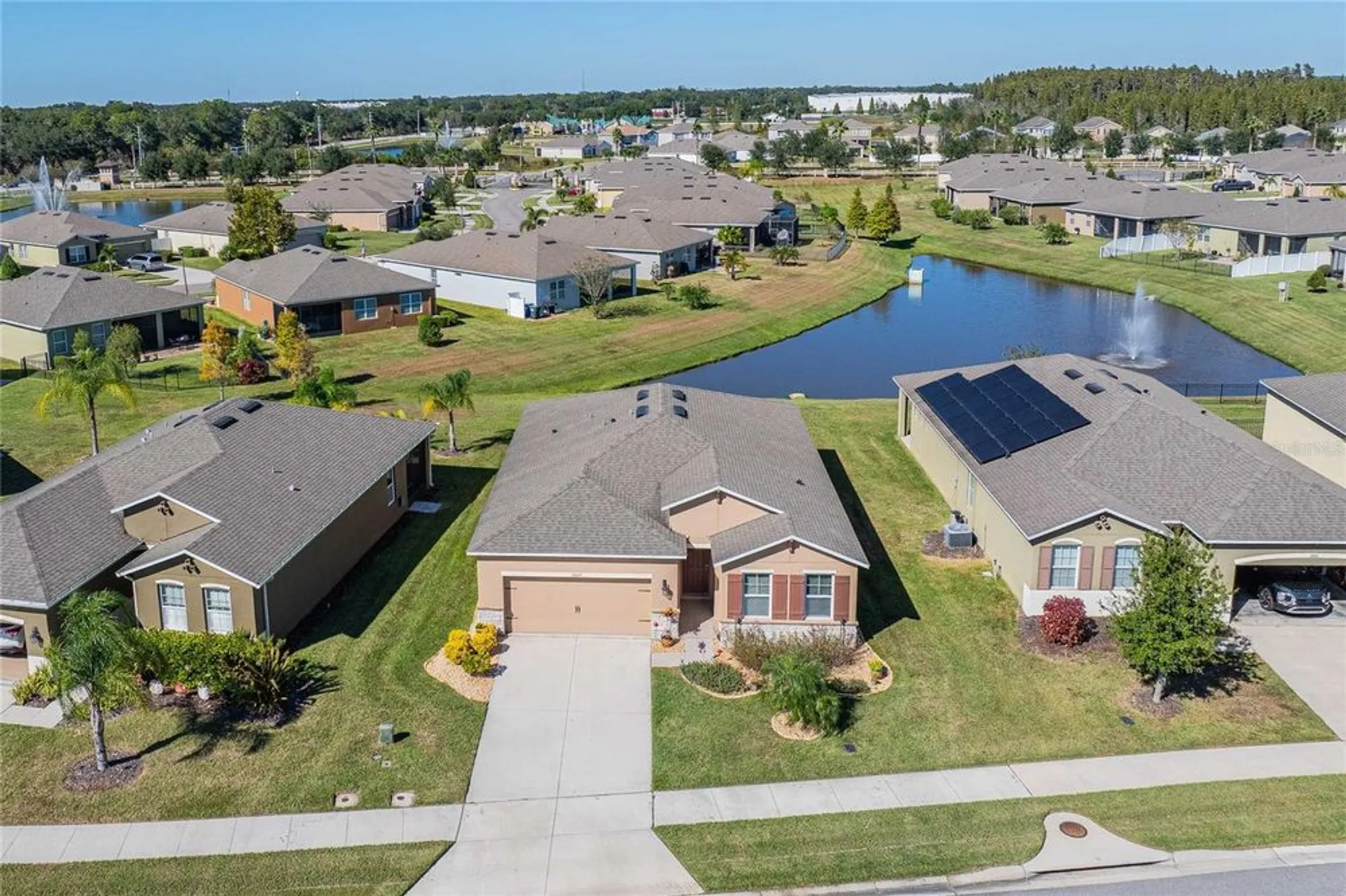 Property Slideshow image 4 of 52 | 2667 canyon crest dr, Lakeland, FL, 33811