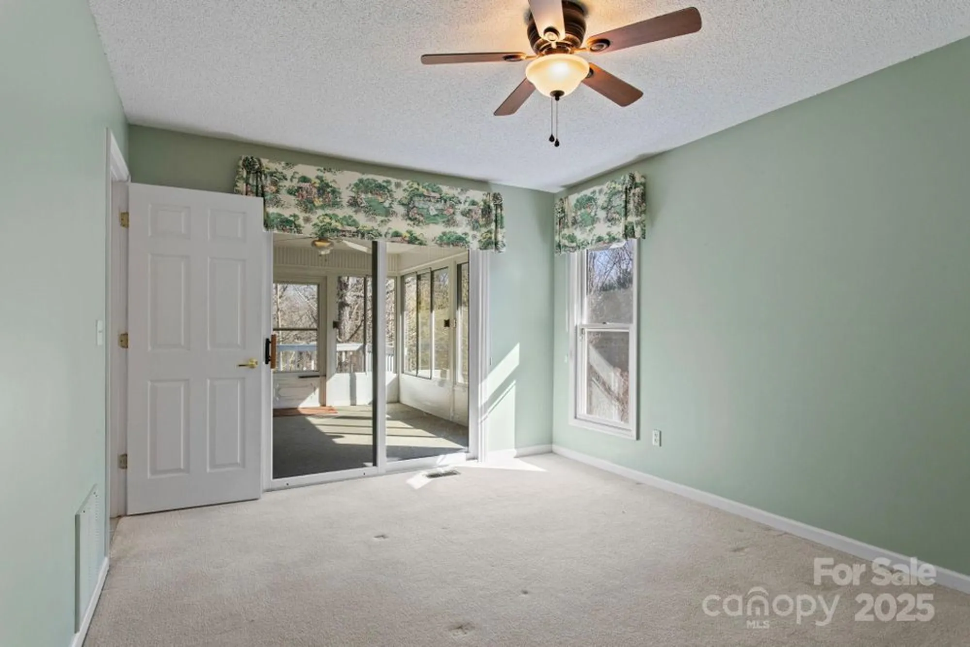 Property Slideshow image 12 of 42 | 514 cobblestone ln 45, Flat Rock, NC, 28731