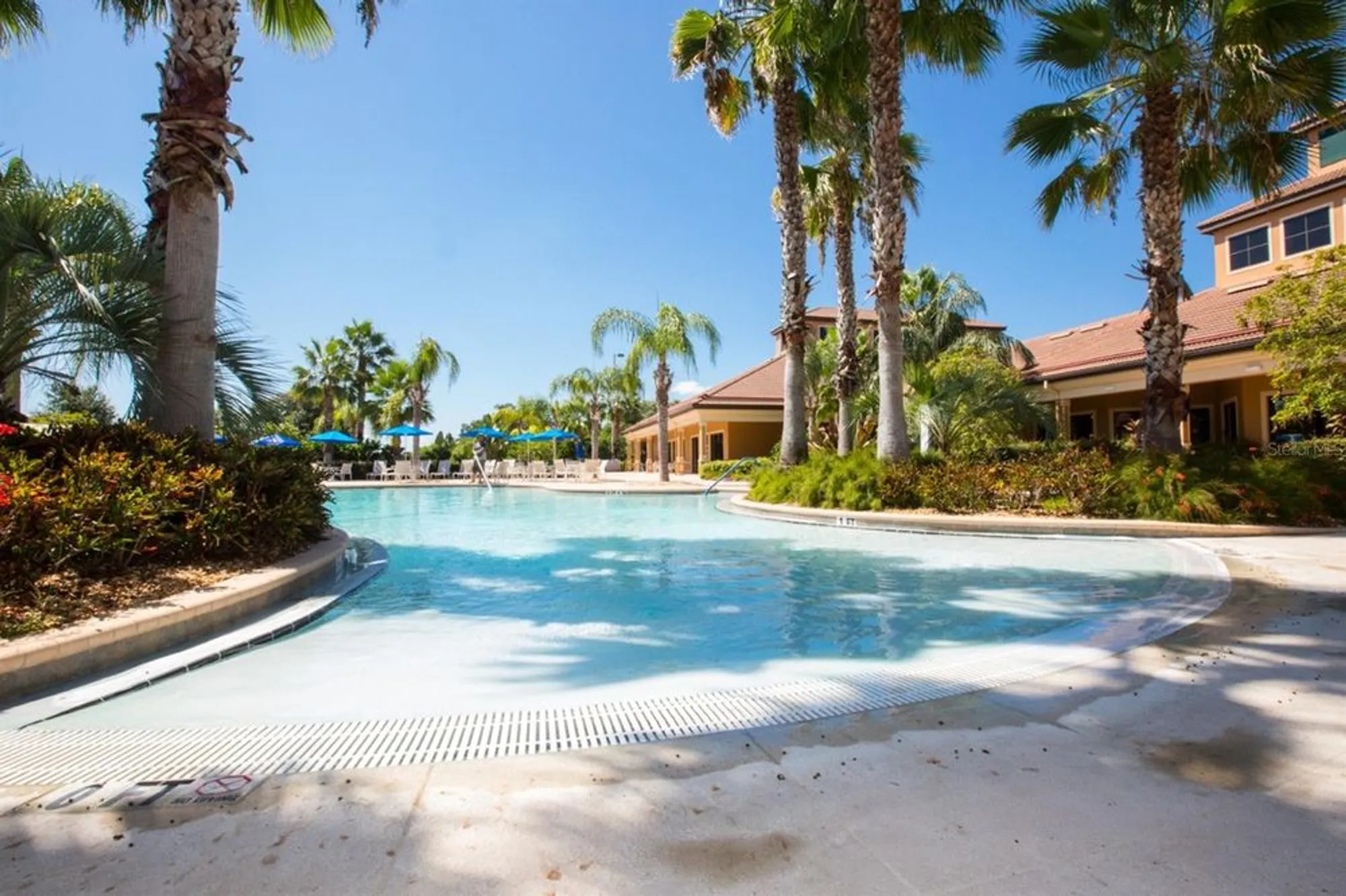 Property Slideshow image 14 of 32 | 239 mystic falls dr, Apollo Beach, FL, 33572
