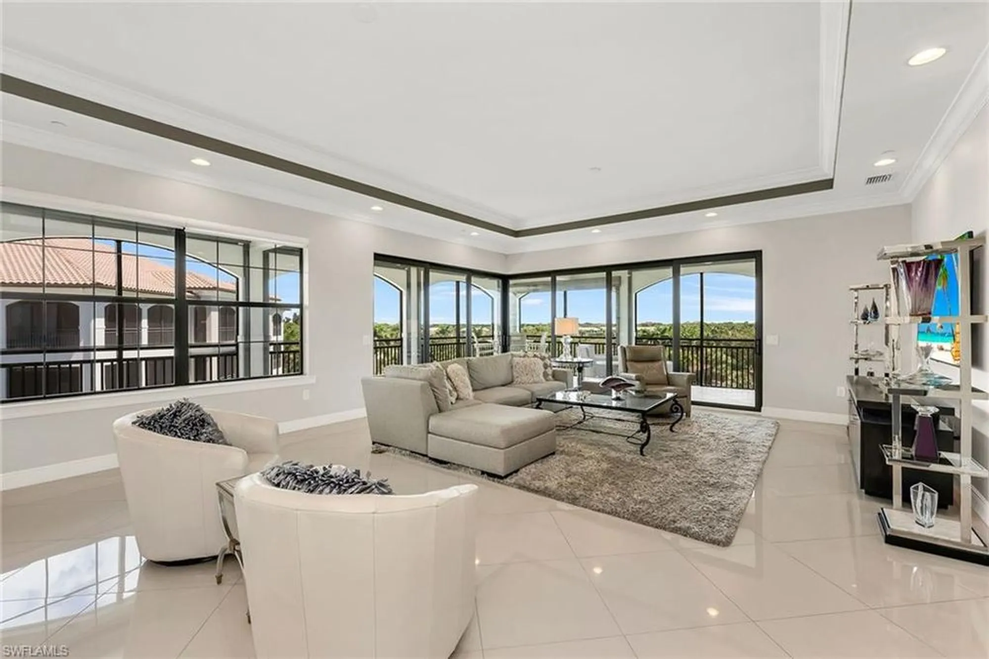 Property Slideshow image 3 of 28 | 4711 via del corso ln 402, Bonita Springs, FL, 34134