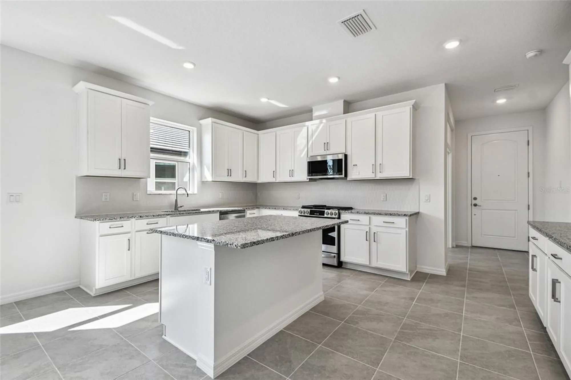 Property Slideshow image 6 of 43 | 18080 cherished loop, Lakewood Ranch, FL, 34211