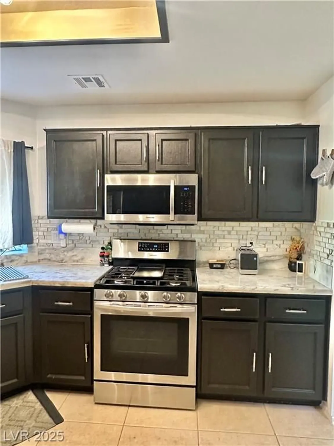 Property Slideshow image 13 of 25 | 8621 prairie hill dr, Las Vegas, NV, 89134