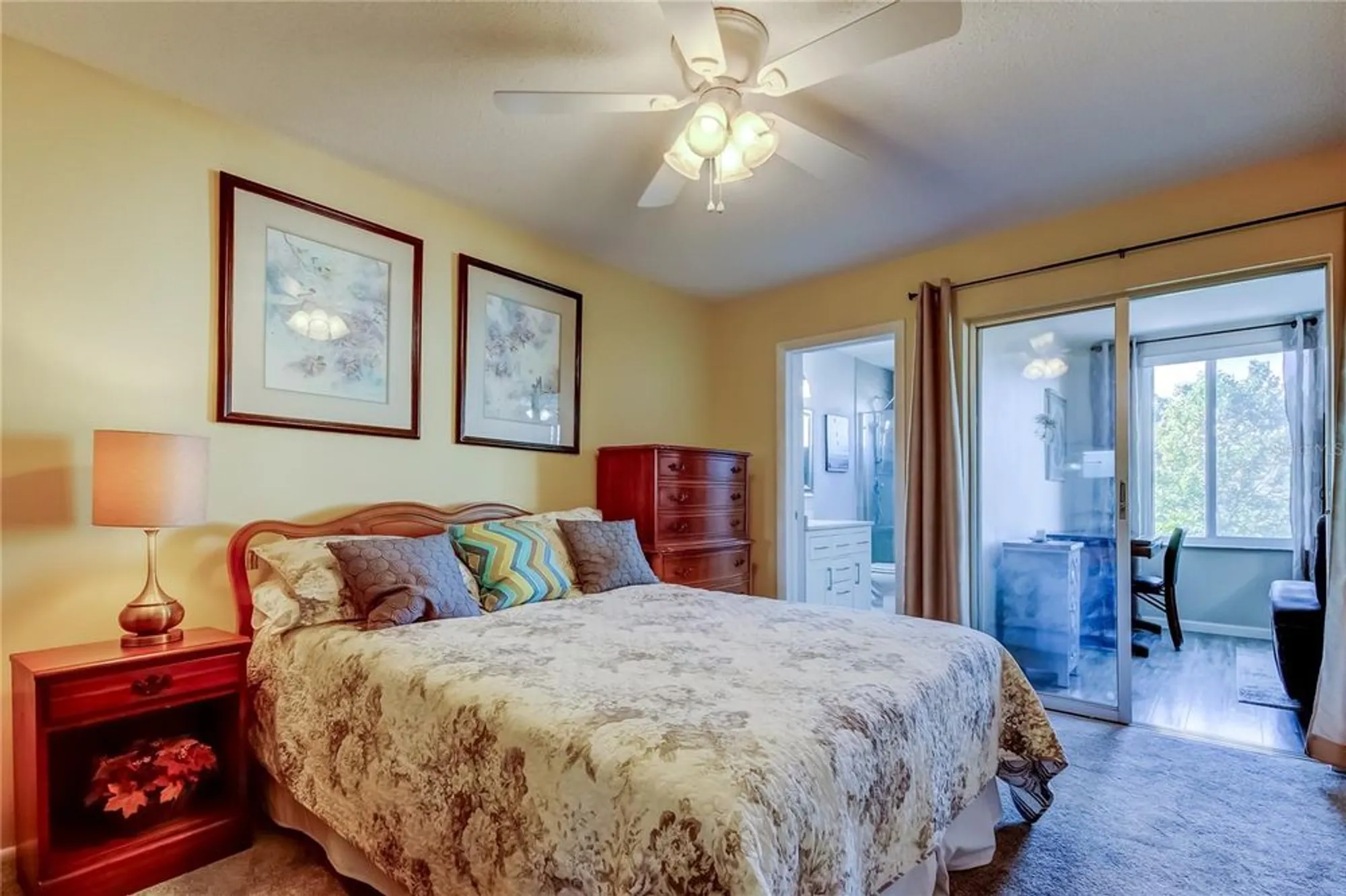 Property Slideshow image 28 of 75 | 2457 ecuadorian way apt 57, Clearwater, FL, 33763