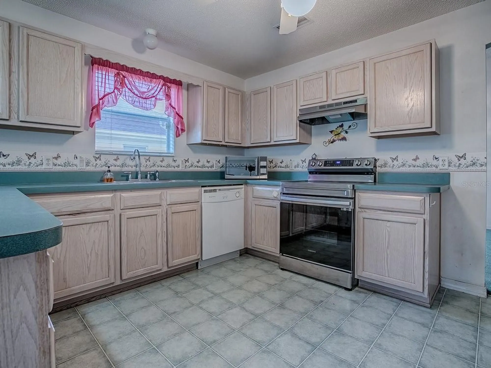 Property Slideshow image 8 of 75 | 1107 san antonio ln, The Villages, FL, 32159