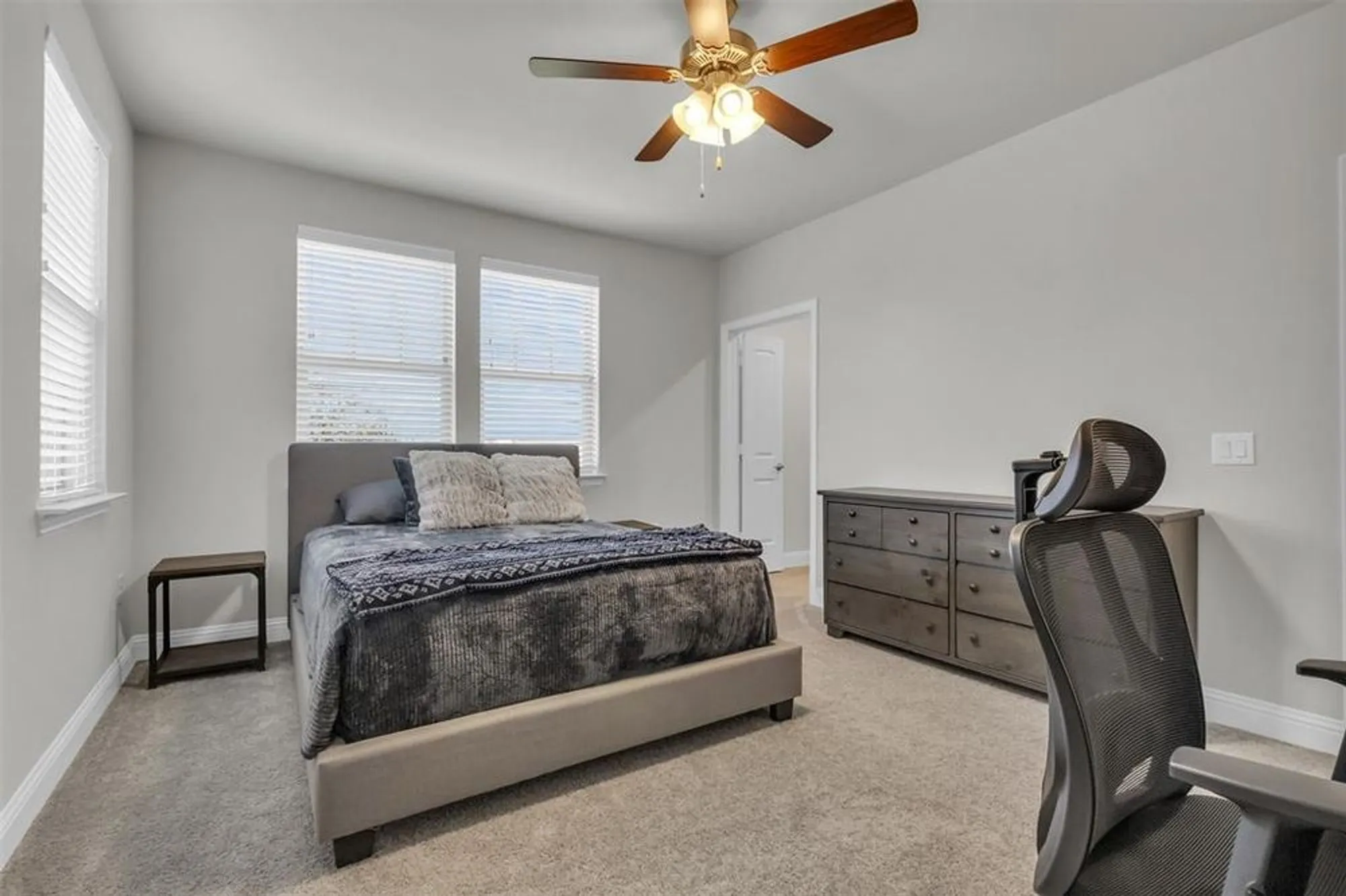 Property Slideshow image 23 of 34 | 1735 wittington pl apt 2302, Dallas, TX, 75234