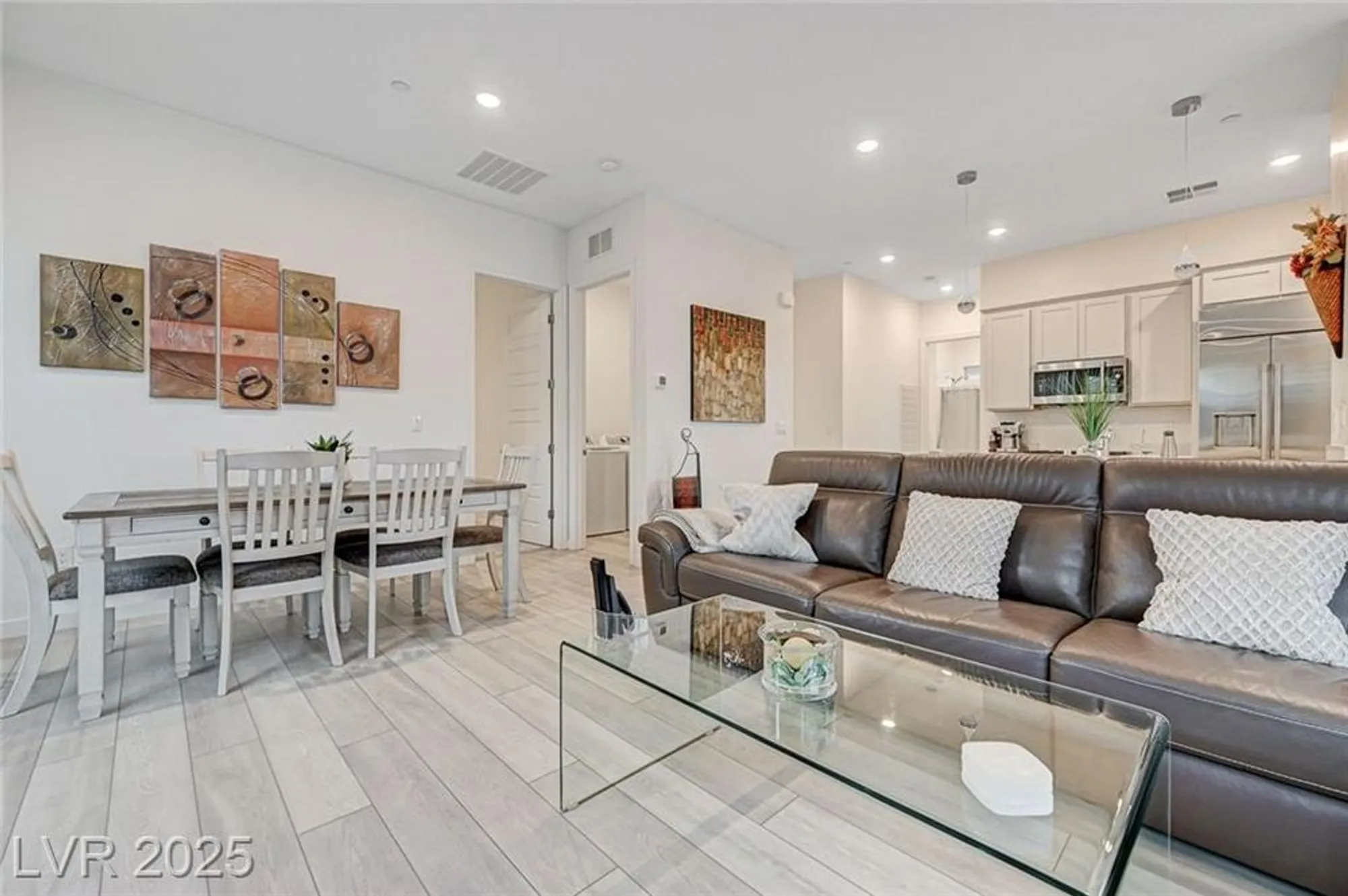 Property Slideshow image 17 of 67 | 912 allister fields ln, Las Vegas, NV, 89138