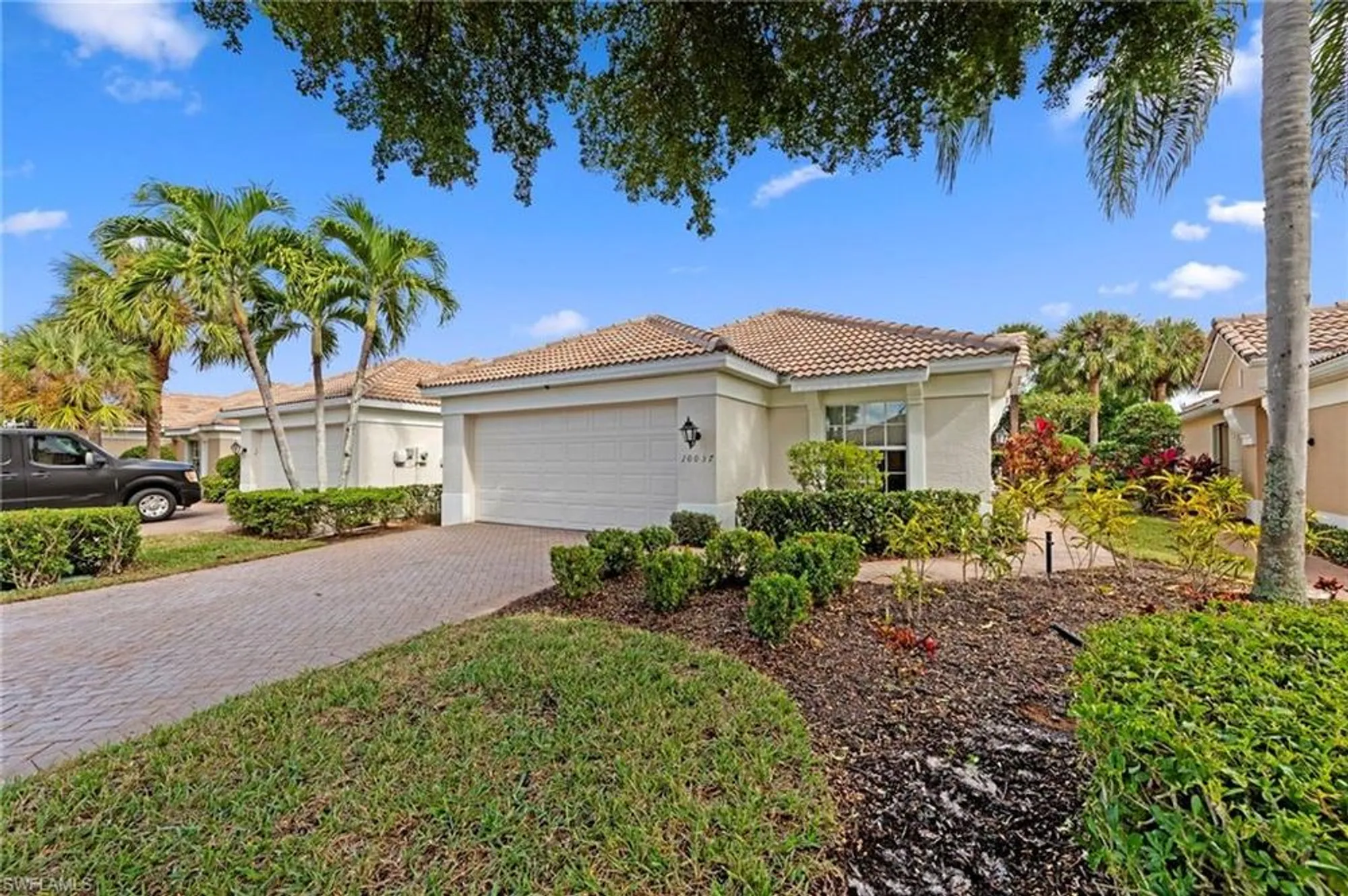 Property Slideshow image 3 of 48 | 10037 colonial country club blvd, Fort Myers, FL, 33913
