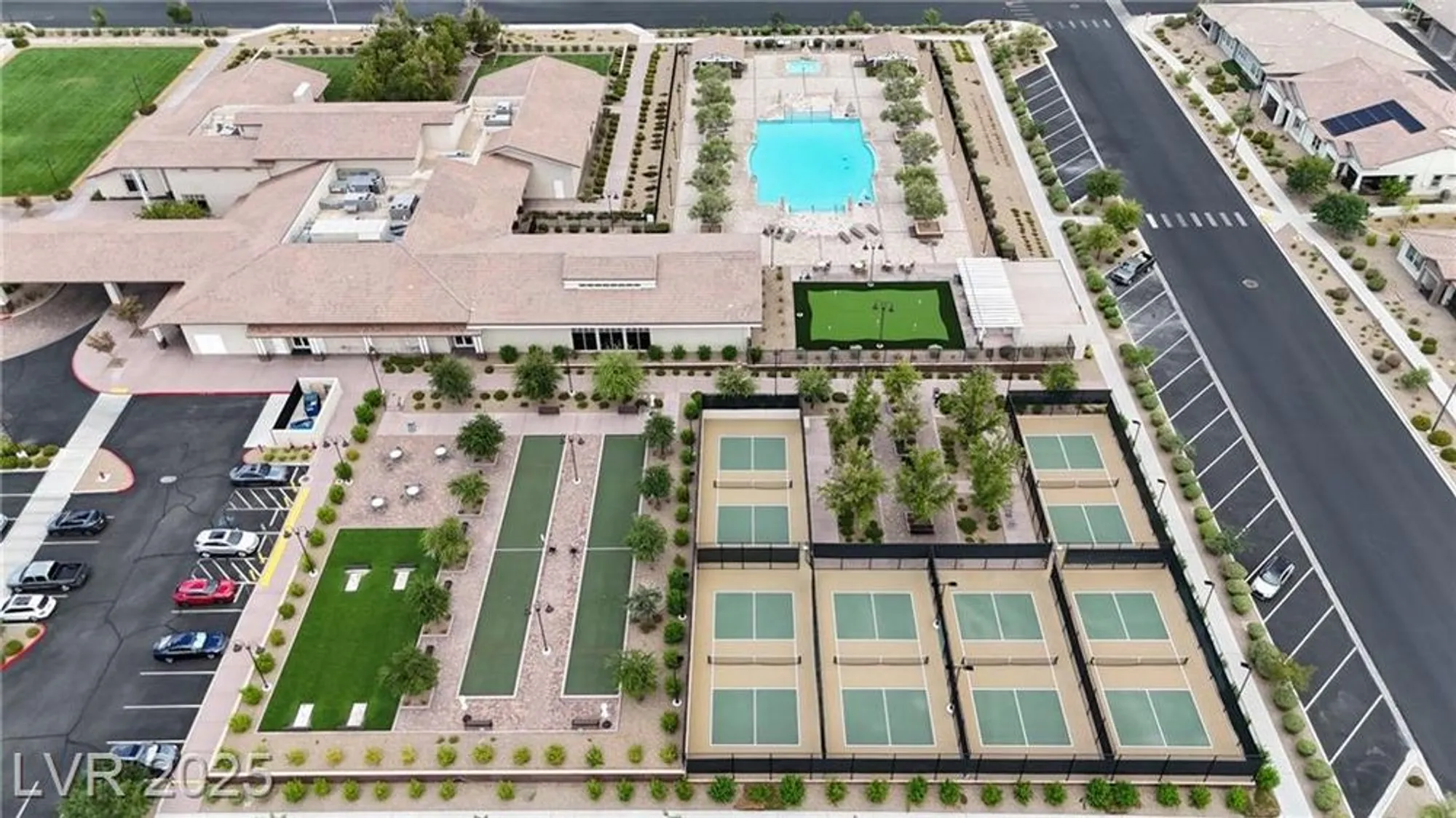 Property Slideshow image 40 of 59 | 778 hibiscuss blossom st, Henderson, NV, 89011