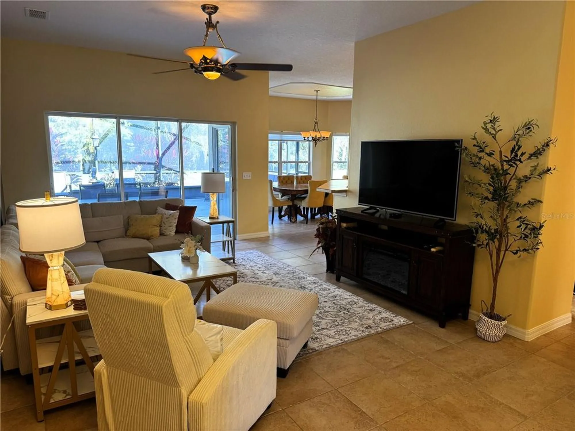 Property Slideshow image 9 of 68 | 100 vizcaya ct, Poinciana, FL, 34759