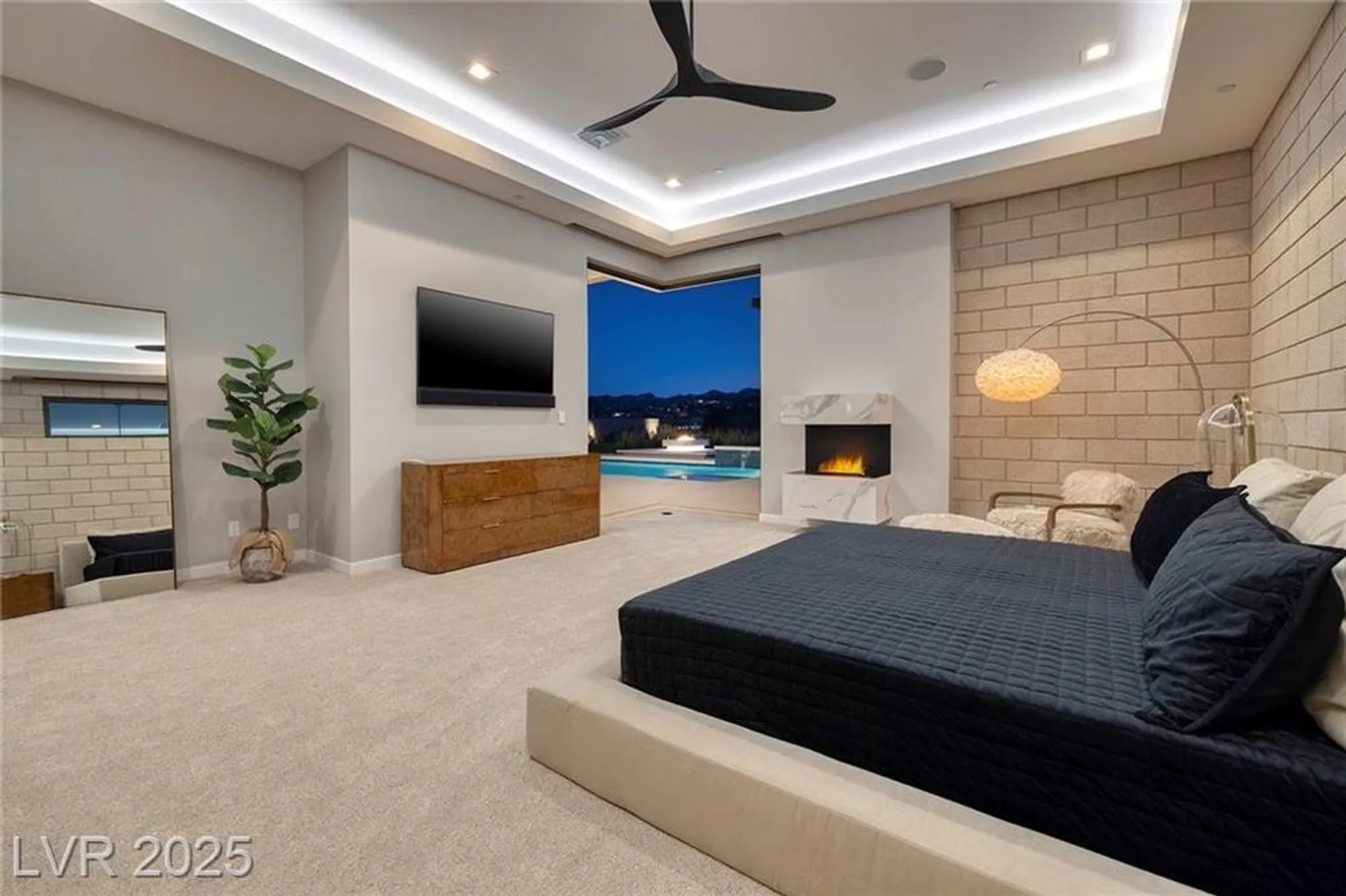 Property Slideshow image 29 of 65 | 37 reflection shores ln, Henderson, NV, 89011