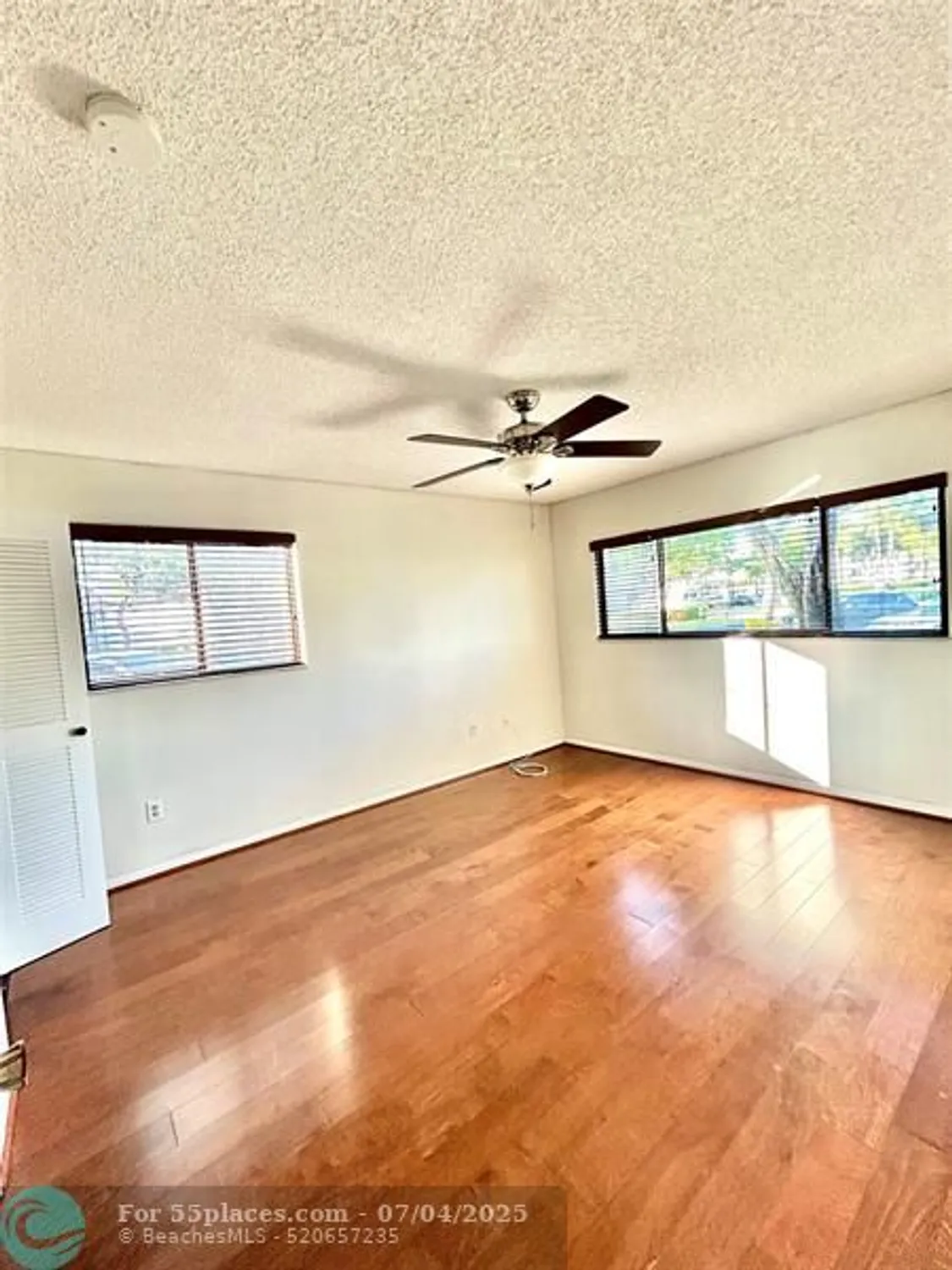 Property Slideshow image 12 of 14 | 10429 e clairmont cir # 108, Tamarac, FL, 33321