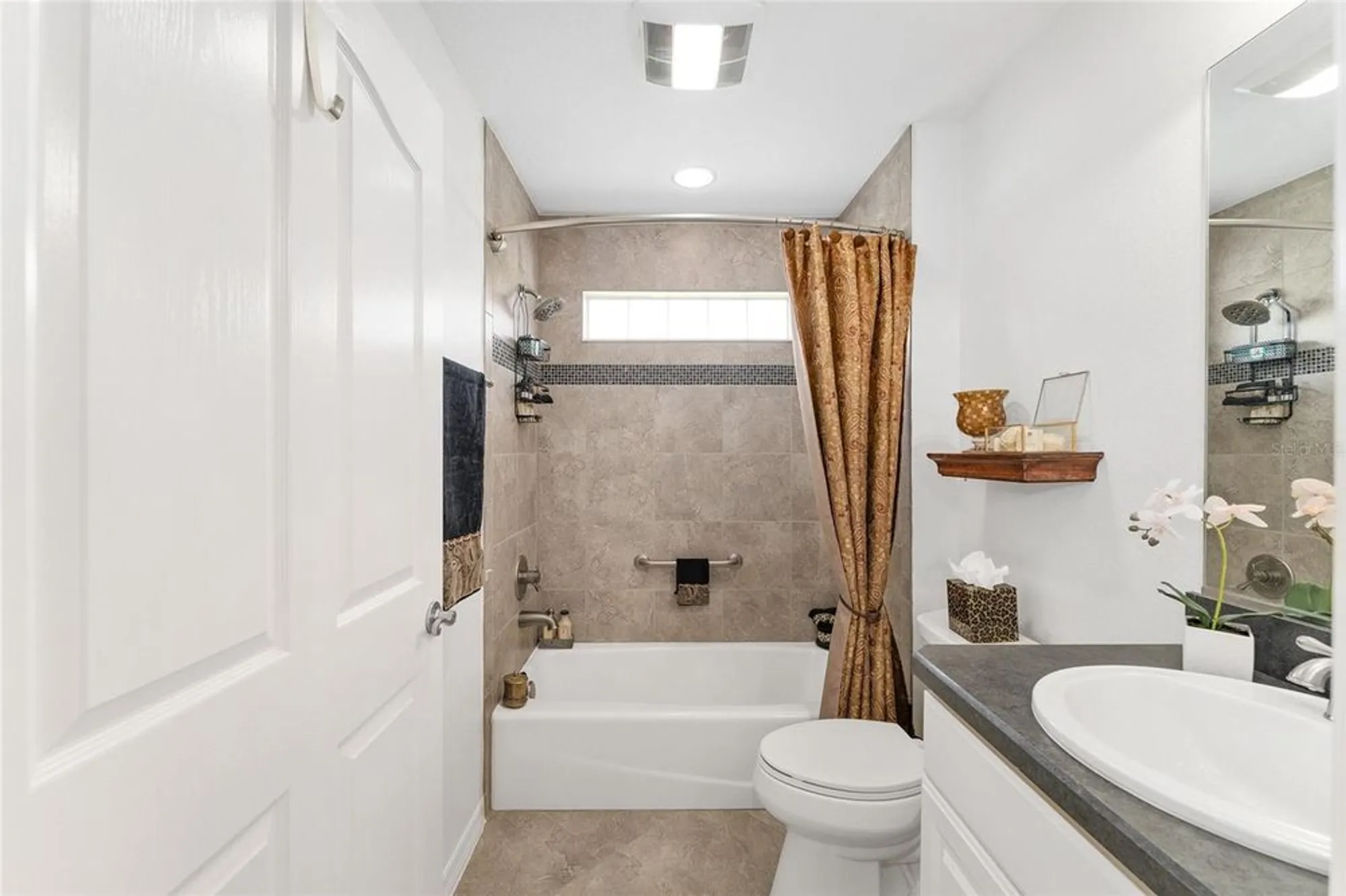 Property Slideshow image 32 of 47 | 506 deauville ct, The Villages, FL, 32163