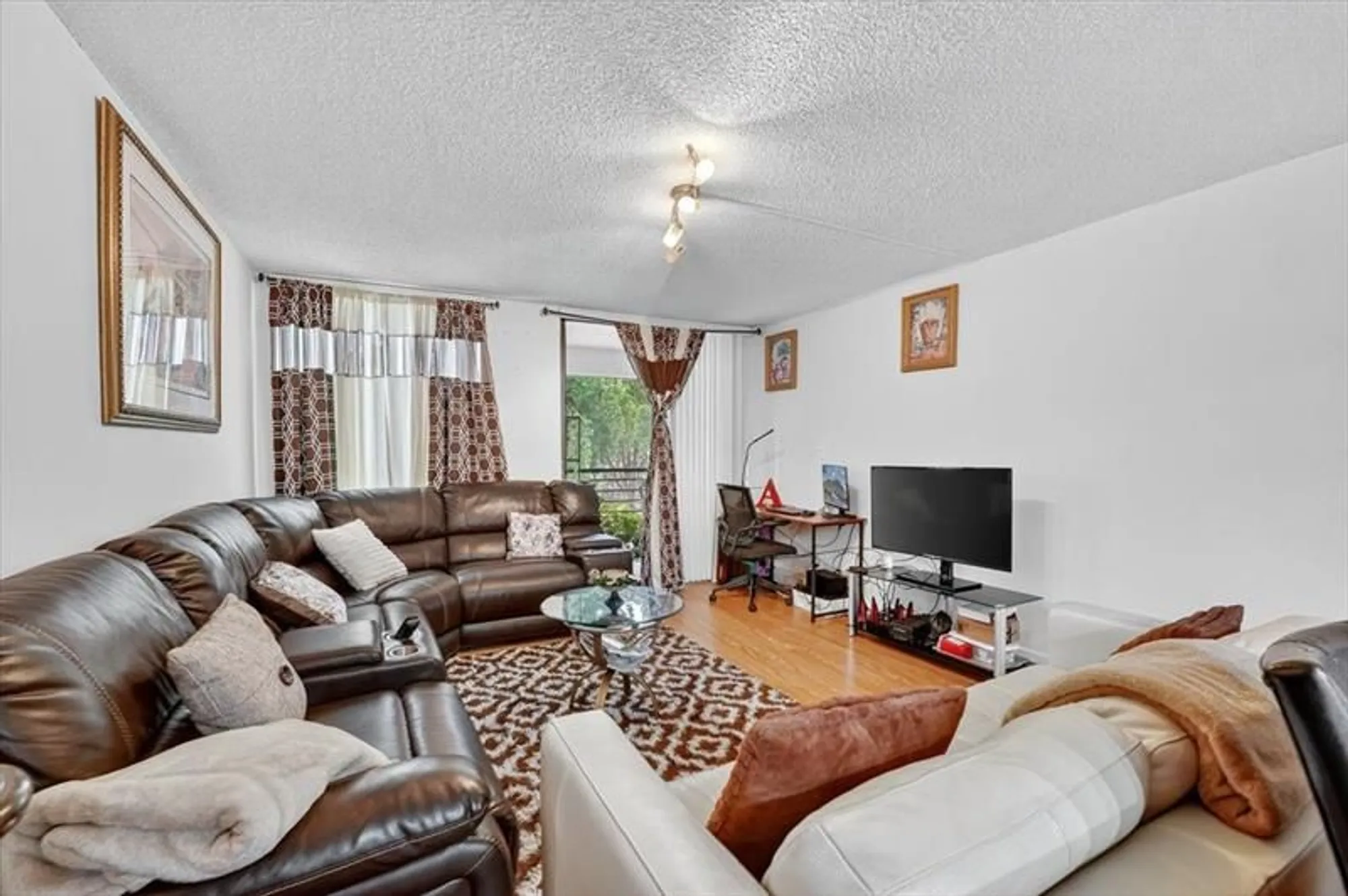 Property Slideshow image 12 of 30 | 7950 w mcnab rd apt 302, Tamarac, FL, 33321