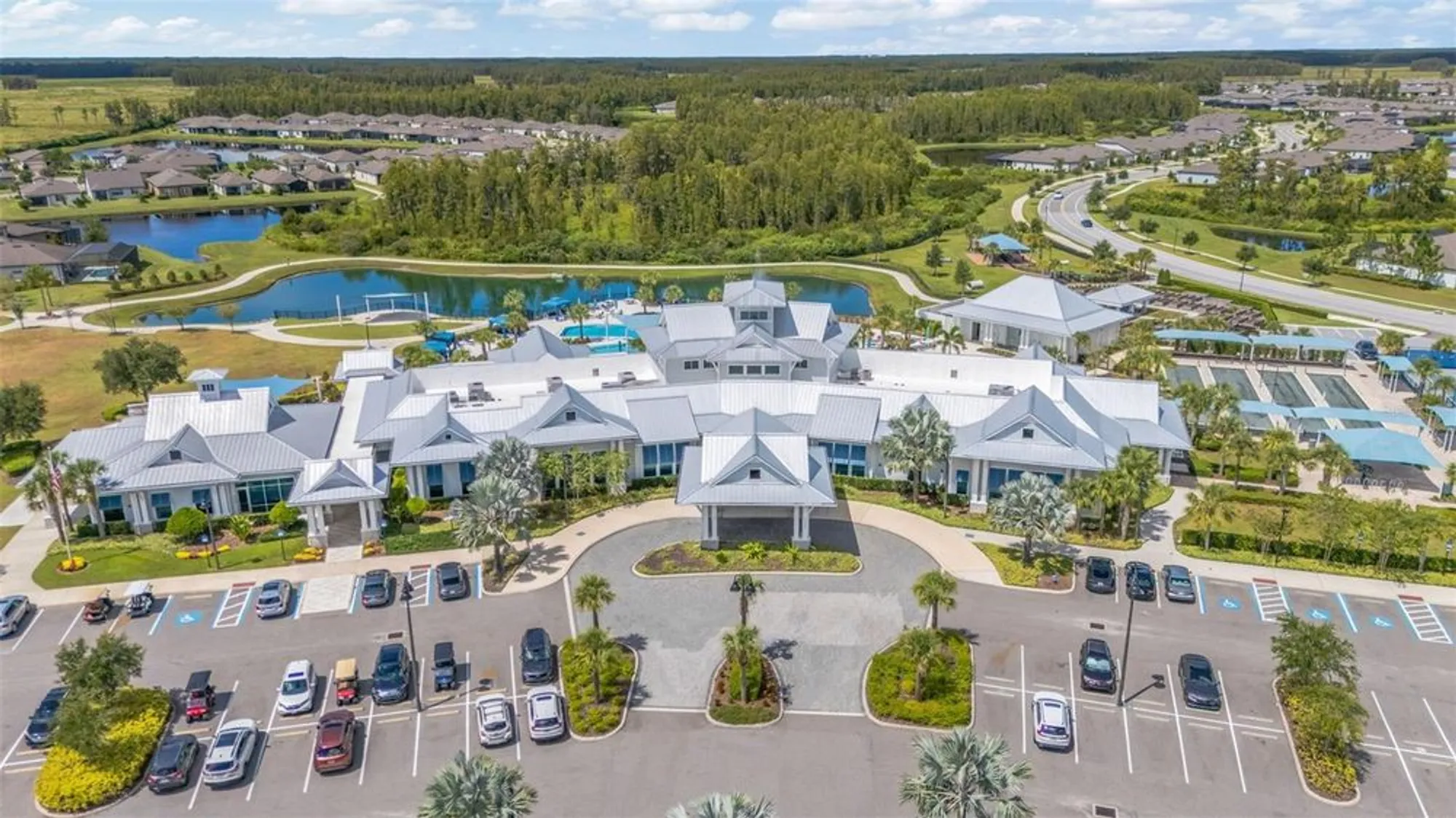 Property Slideshow image 44 of 70 | 19494 sea glass cir, Land O Lakes, FL, 34638