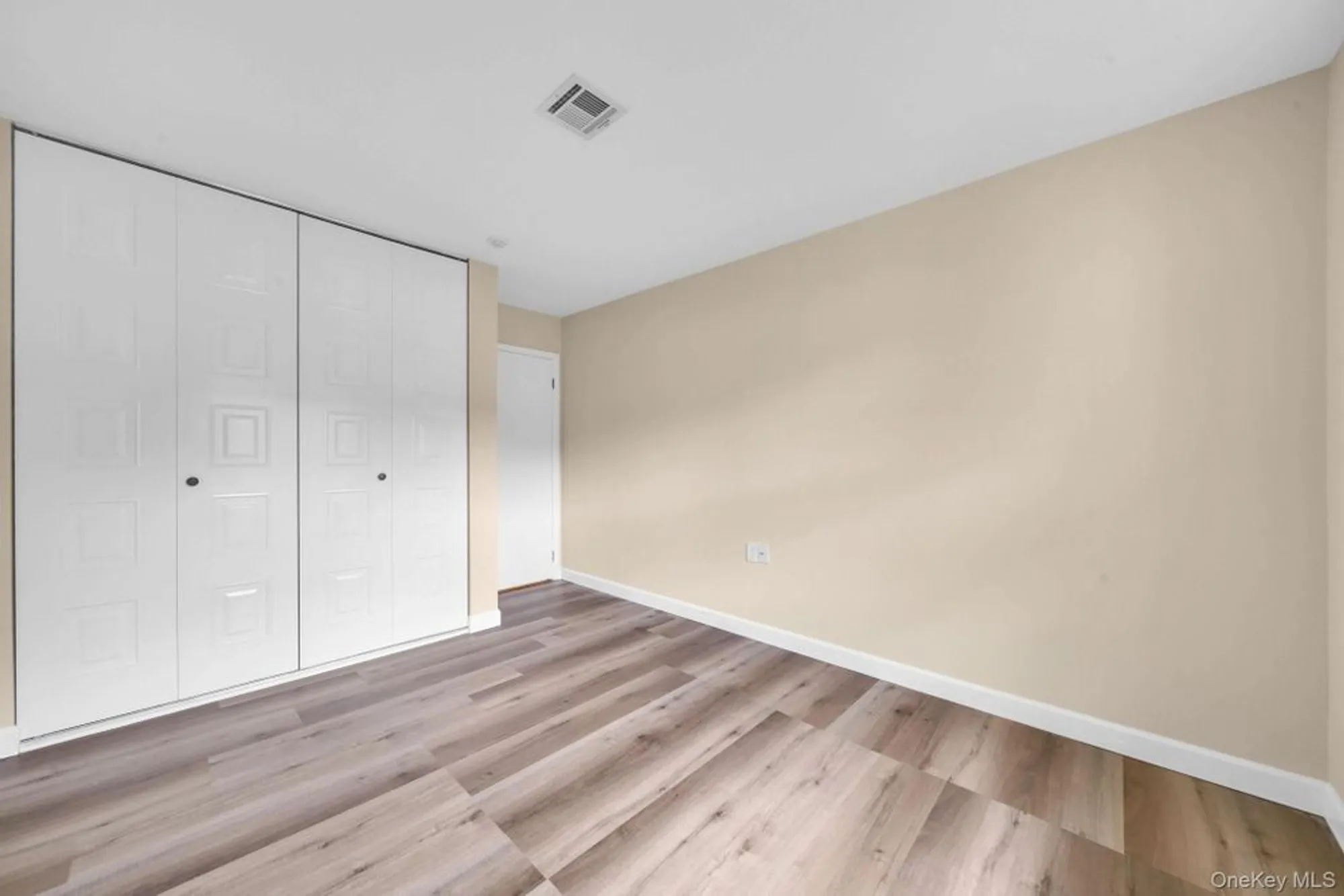 Property Slideshow image 9 of 24 | 380 woodbridge dr d, Ridge, NY, 11961