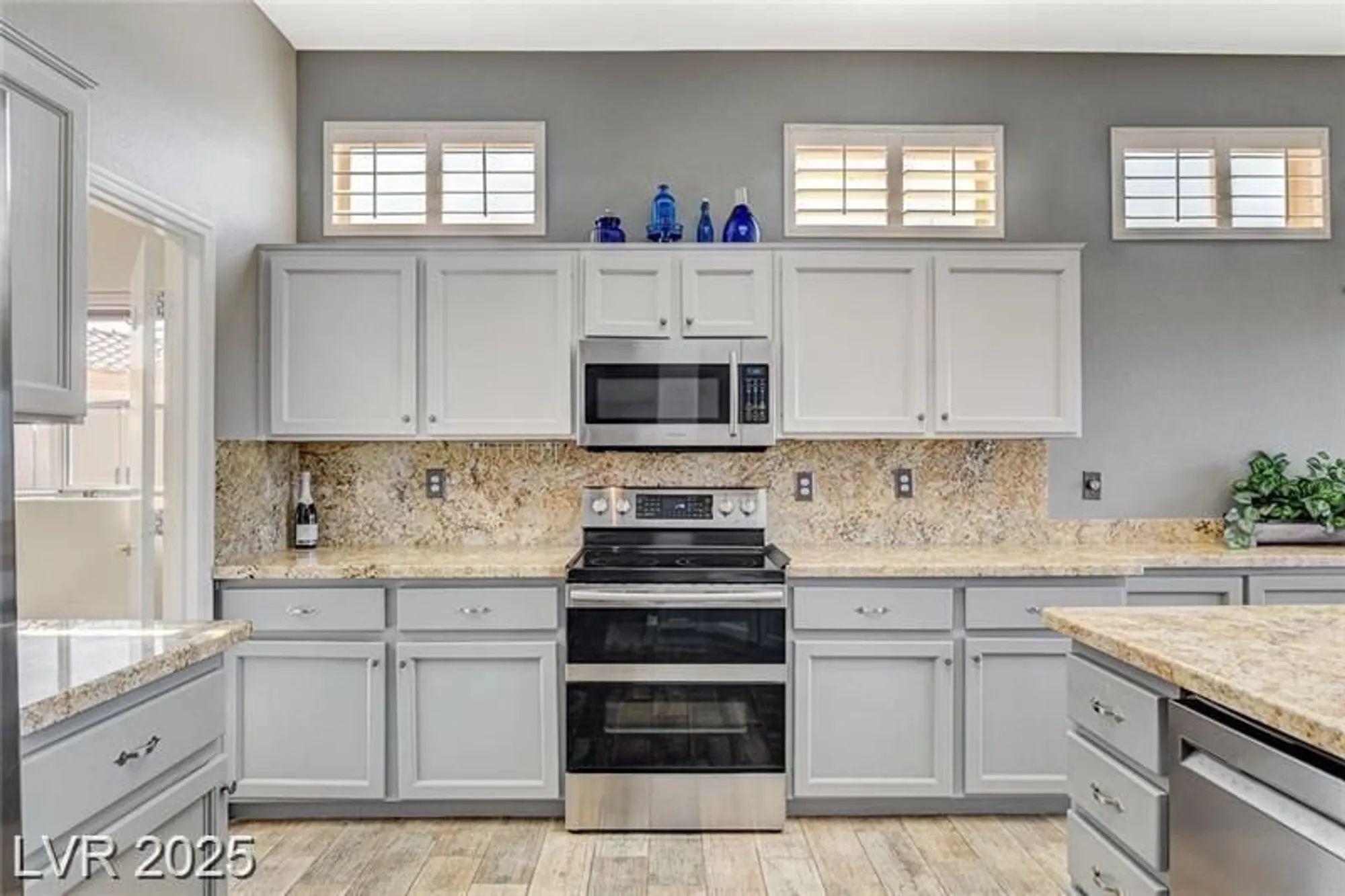 Property Slideshow image 13 of 66 | 3112 haddon dr, Las Vegas, NV, 89134