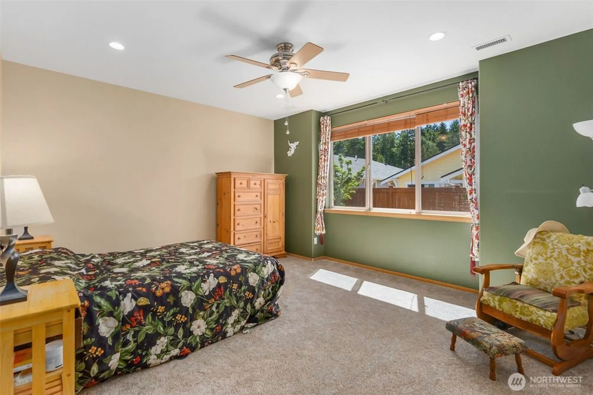 Property Slideshow image 13 of 27 | 8650 bainbridge loop, Lacey, WA, 98516