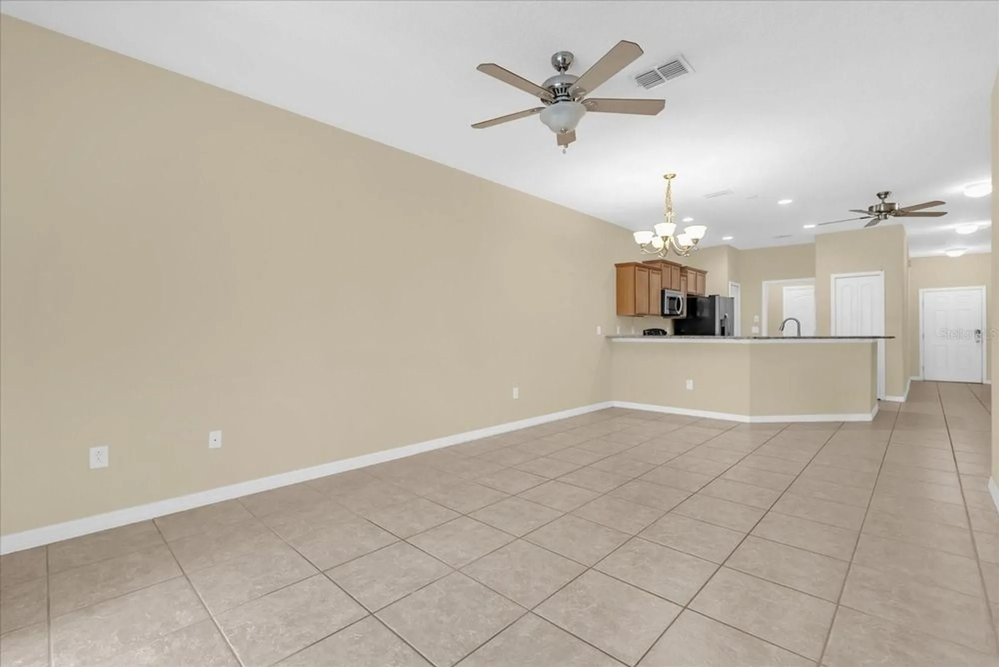Property Slideshow image 7 of 38 | 3205 sonesta ct b, Clermont, FL, 34711