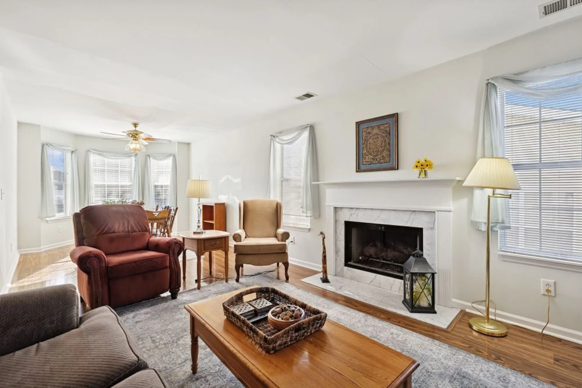 Property Slideshow image 6 of 49 | 117 newsom grn, Nashville, TN, 37221