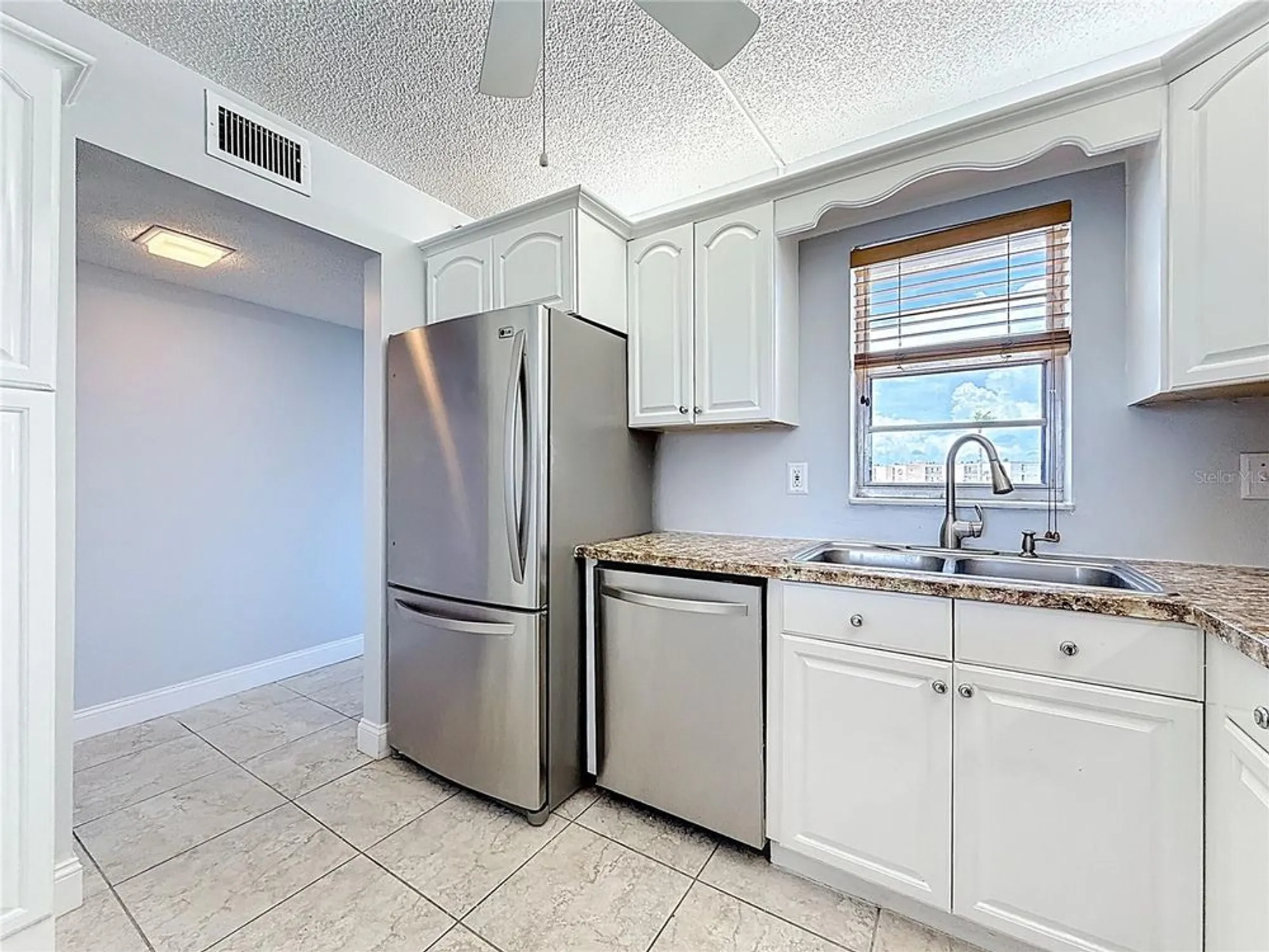 Property Slideshow image 10 of 62 | 7625 sun island dr 307, South Pasadena, FL, 33707