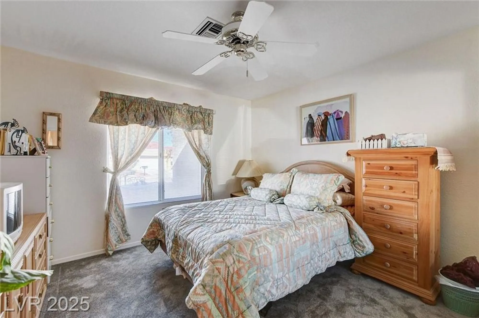 Property Slideshow image 4 of 33 | 9053 gemstone dr, Las Vegas, NV, 89134