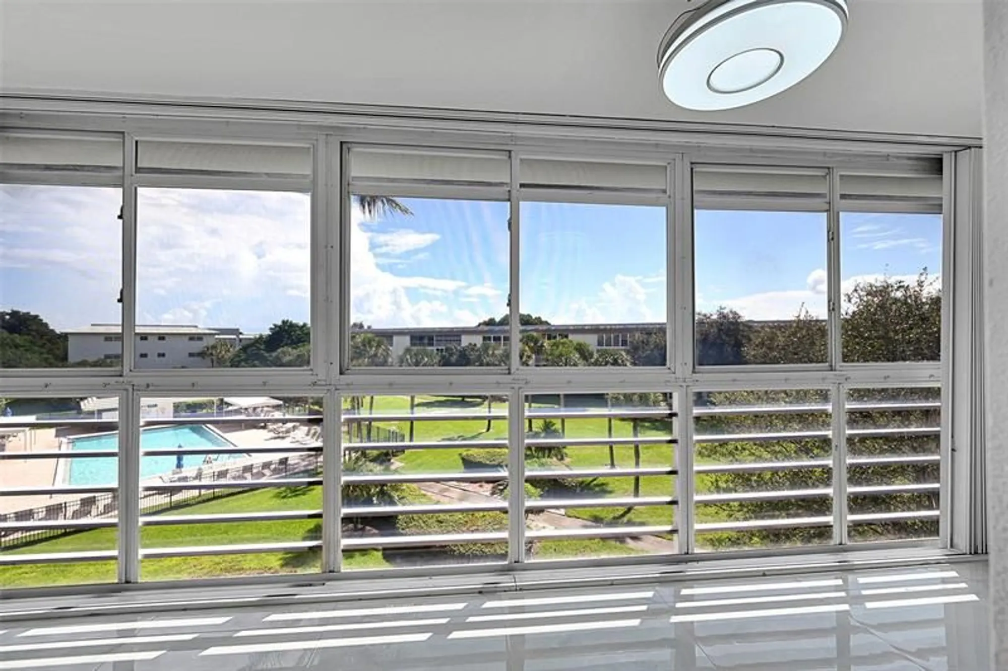 Property Slideshow image 8 of 65 | 2901 victoria cir m4, Coconut Creek, FL, 33066