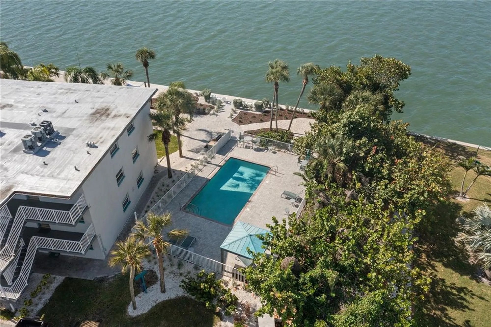 Property Slideshow image 7 of 11 | 2850 59th st 501, Gulfport, FL, 33707